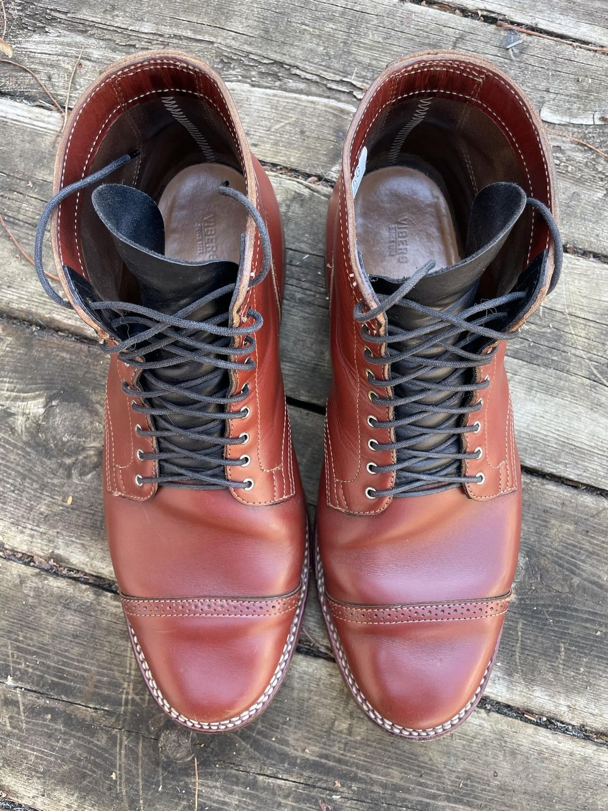 Photo by patinathunderdome on April 3, 2022 of the Viberg Service Boot in Horween Color 4 Workshoe Butt.