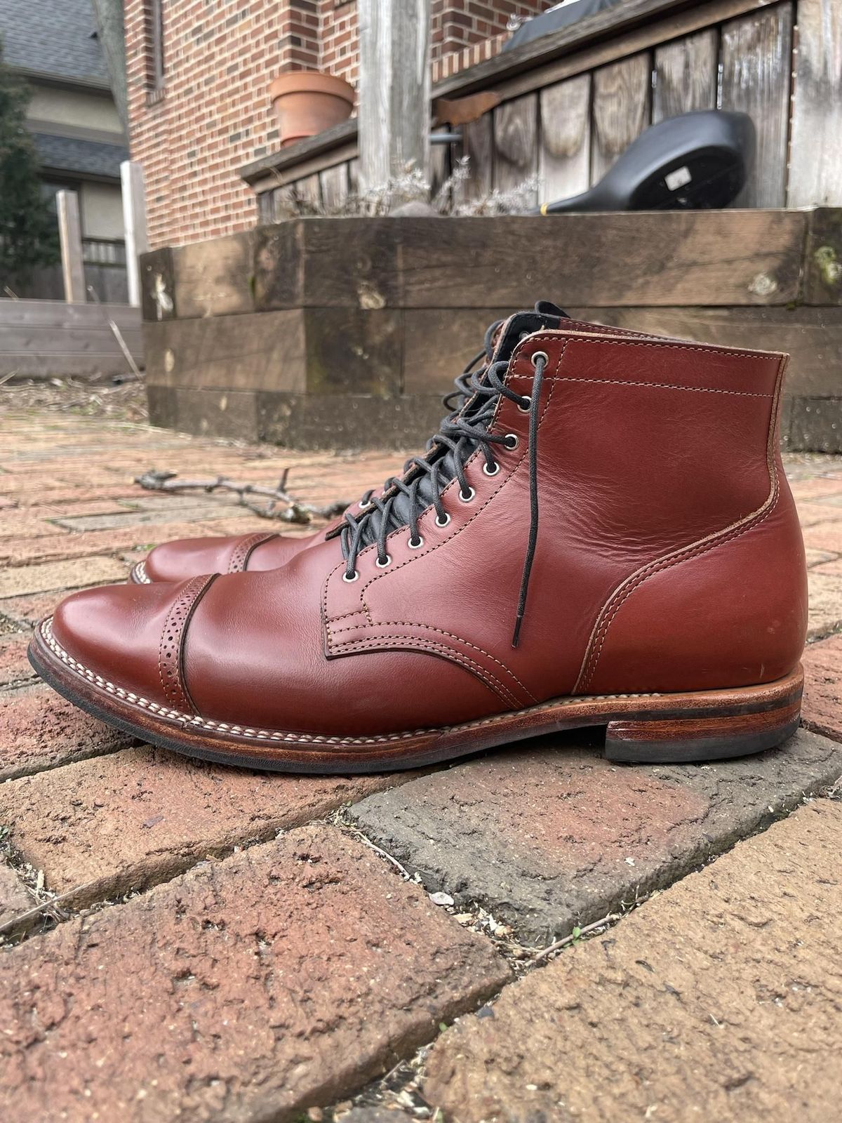 Photo by patinathunderdome on May 3, 2022 of the Viberg Service Boot in Horween Color 4 Workshoe Butt.