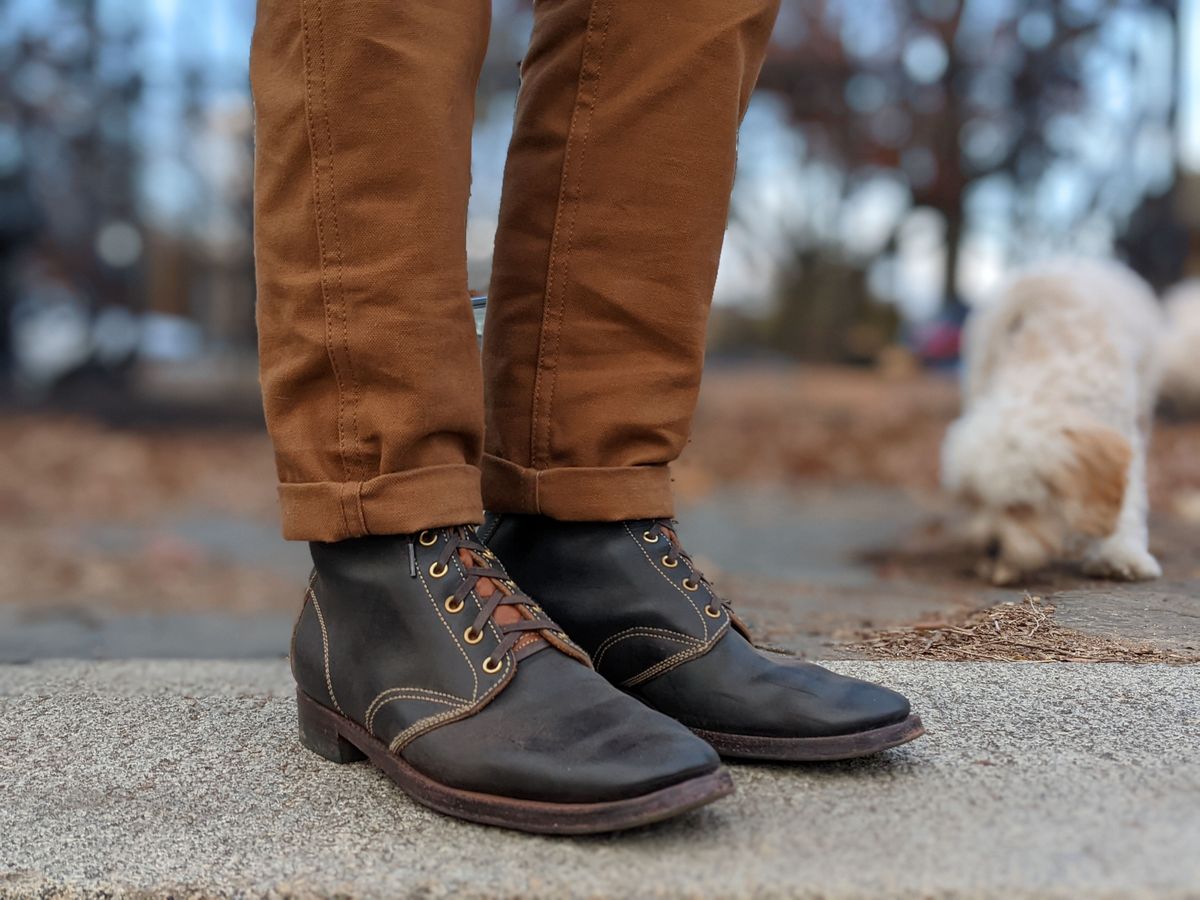 Photo by patinathunderdome on December 4, 2021 of the Clinch Hi-Liner in Wickett & Craig Black-Overdyed Latigo.