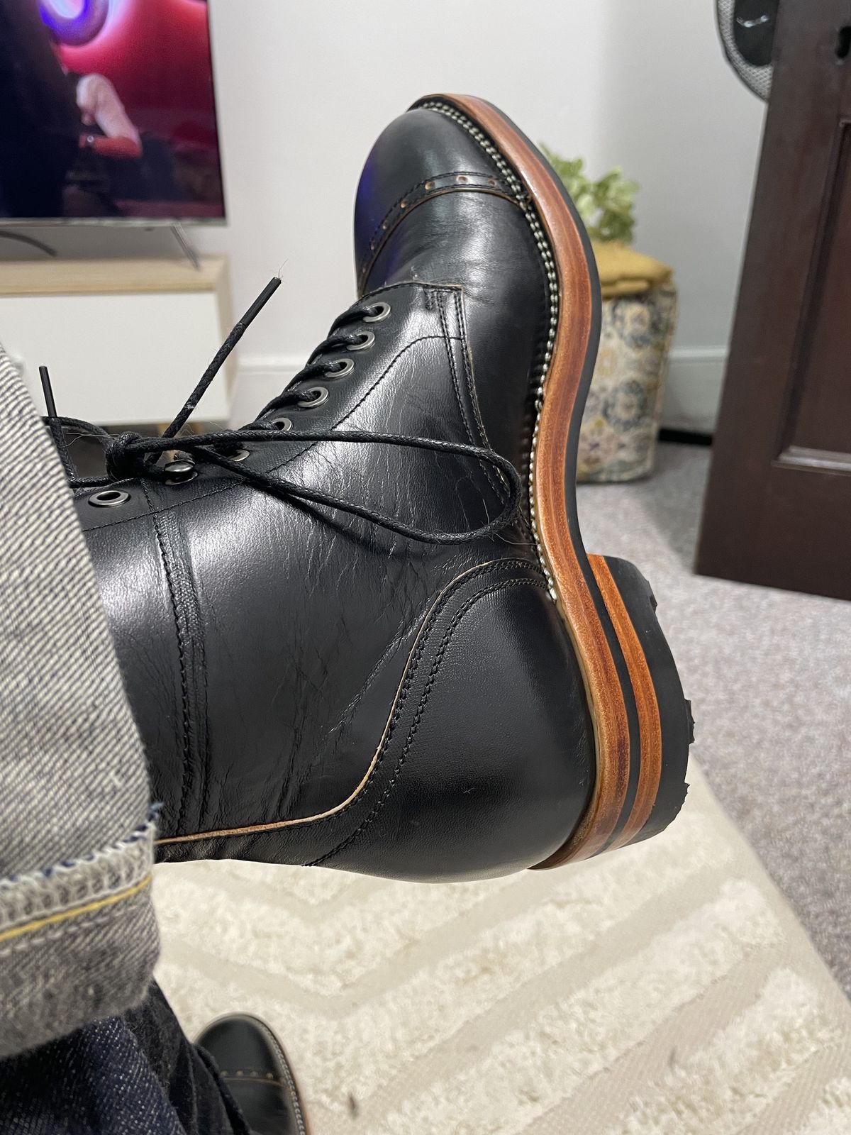 Photo by patinathunderdome on December 5, 2021 of the Benzein The Catcher in Shinki Black Latigo Teacore Horsehide.