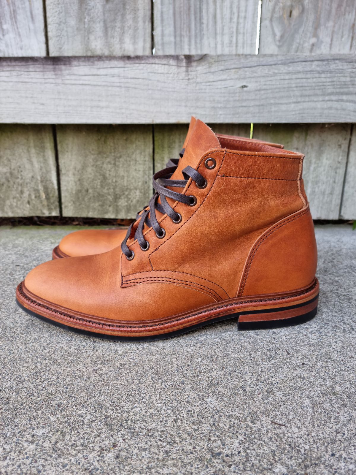 Photo by patinathunderdome on October 2, 2021 of the Parkhurst The Allen in Horween Natural Dublin.