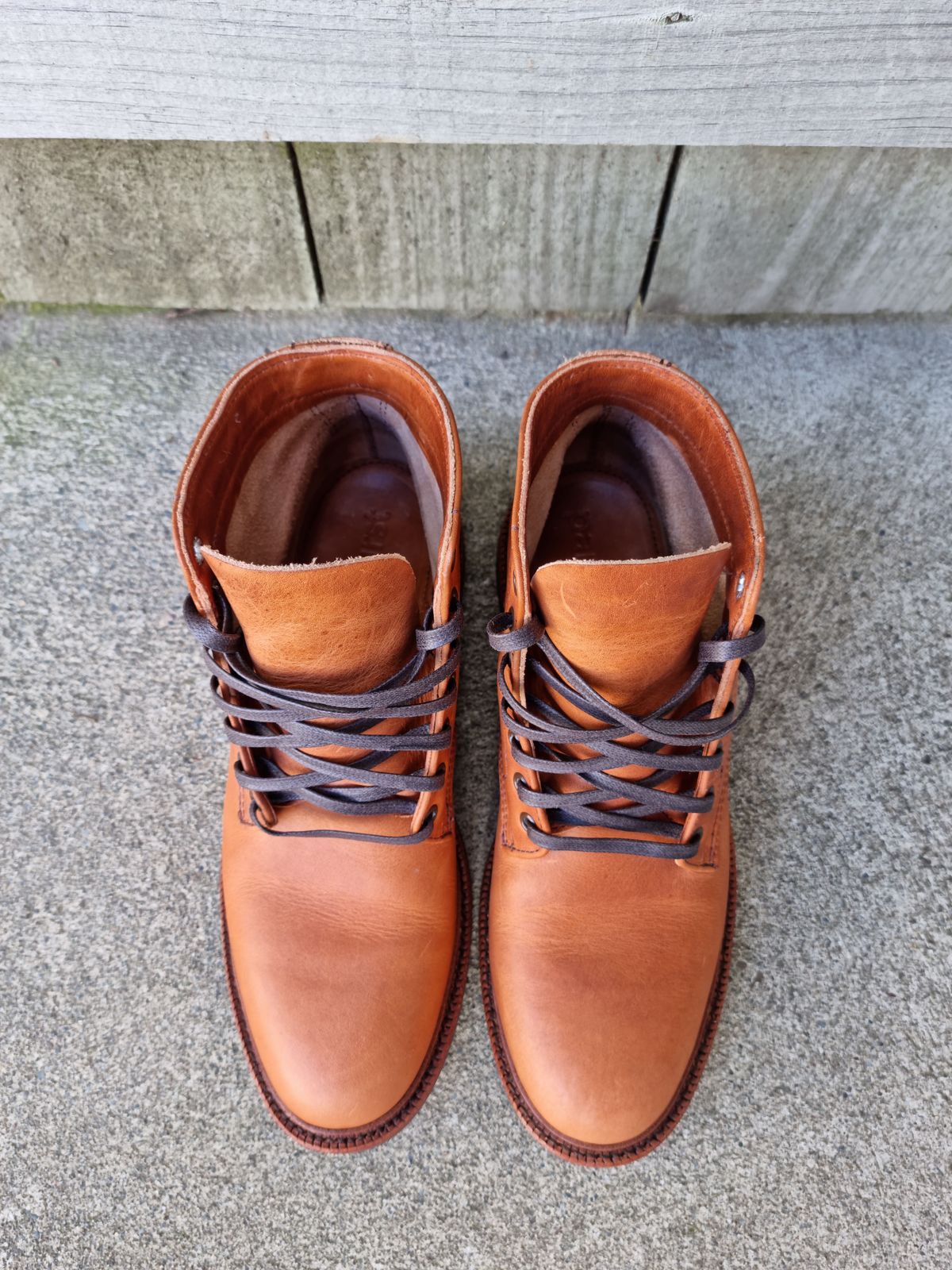 Photo by patinathunderdome on October 2, 2021 of the Parkhurst The Allen in Horween Natural Dublin.