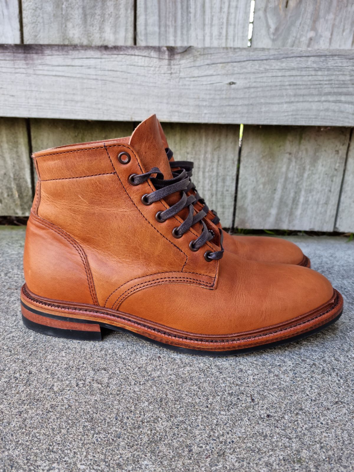 Photo by patinathunderdome on October 2, 2021 of the Parkhurst The Allen in Horween Natural Dublin.