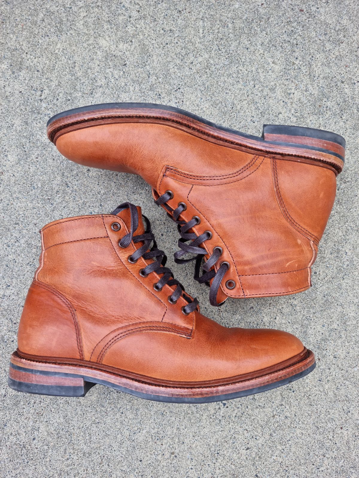 Photo by patinathunderdome on November 4, 2021 of the Parkhurst The Allen in Horween Natural Dublin.
