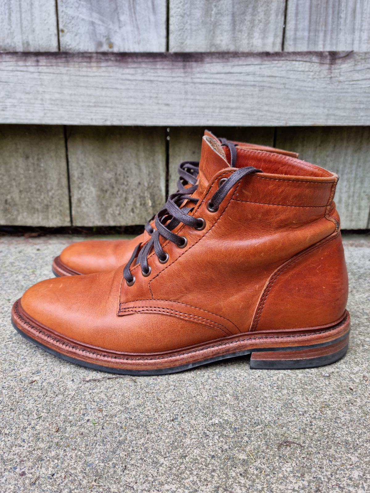 Photo by patinathunderdome on December 5, 2021 of the Parkhurst The Allen in Horween Natural Dublin.