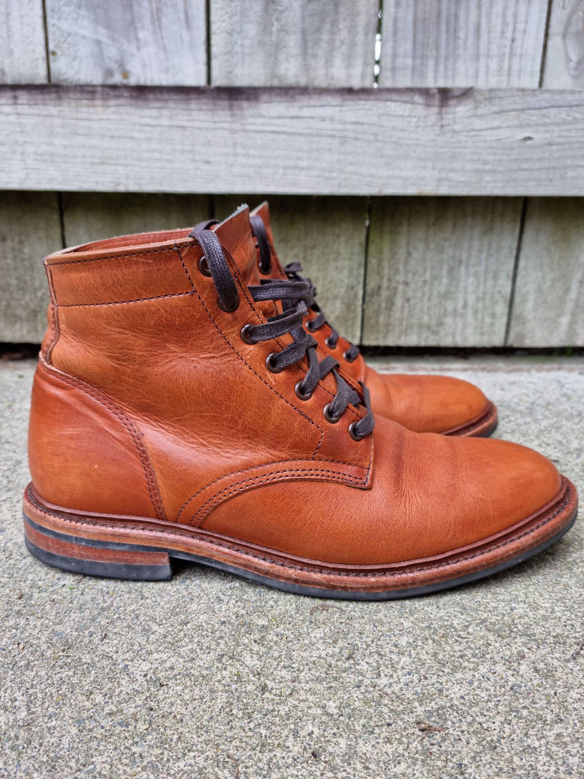 Photo by patinathunderdome on December 5, 2021 of the Parkhurst The Allen in Horween Natural Dublin.