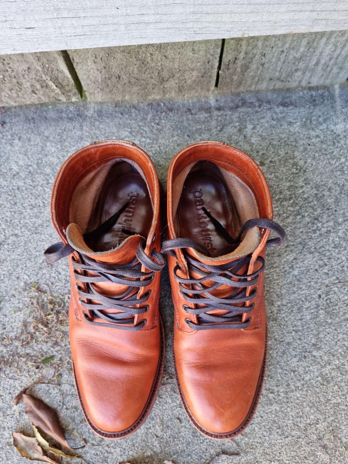 Photo by patinathunderdome on February 2, 2022 of the Parkhurst The Allen in Horween Natural Dublin.