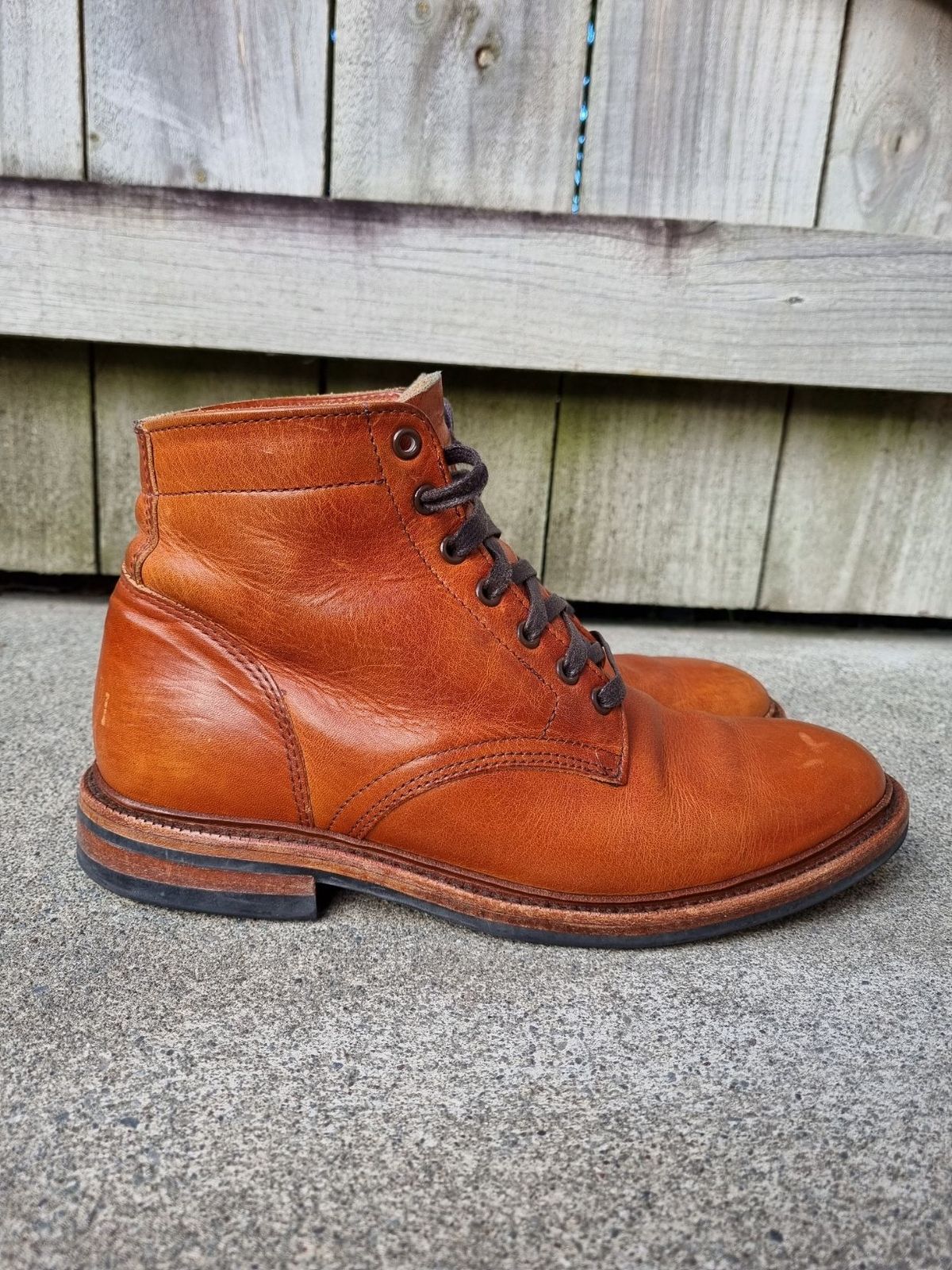 Photo by patinathunderdome on April 1, 2022 of the Parkhurst The Allen in Horween Natural Dublin.