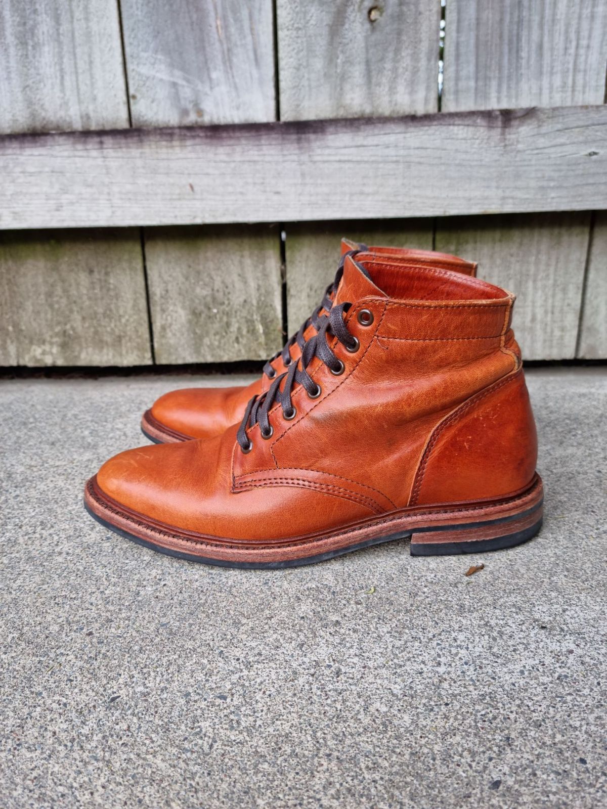 Photo by patinathunderdome on May 3, 2022 of the Parkhurst The Allen in Horween Natural Dublin.