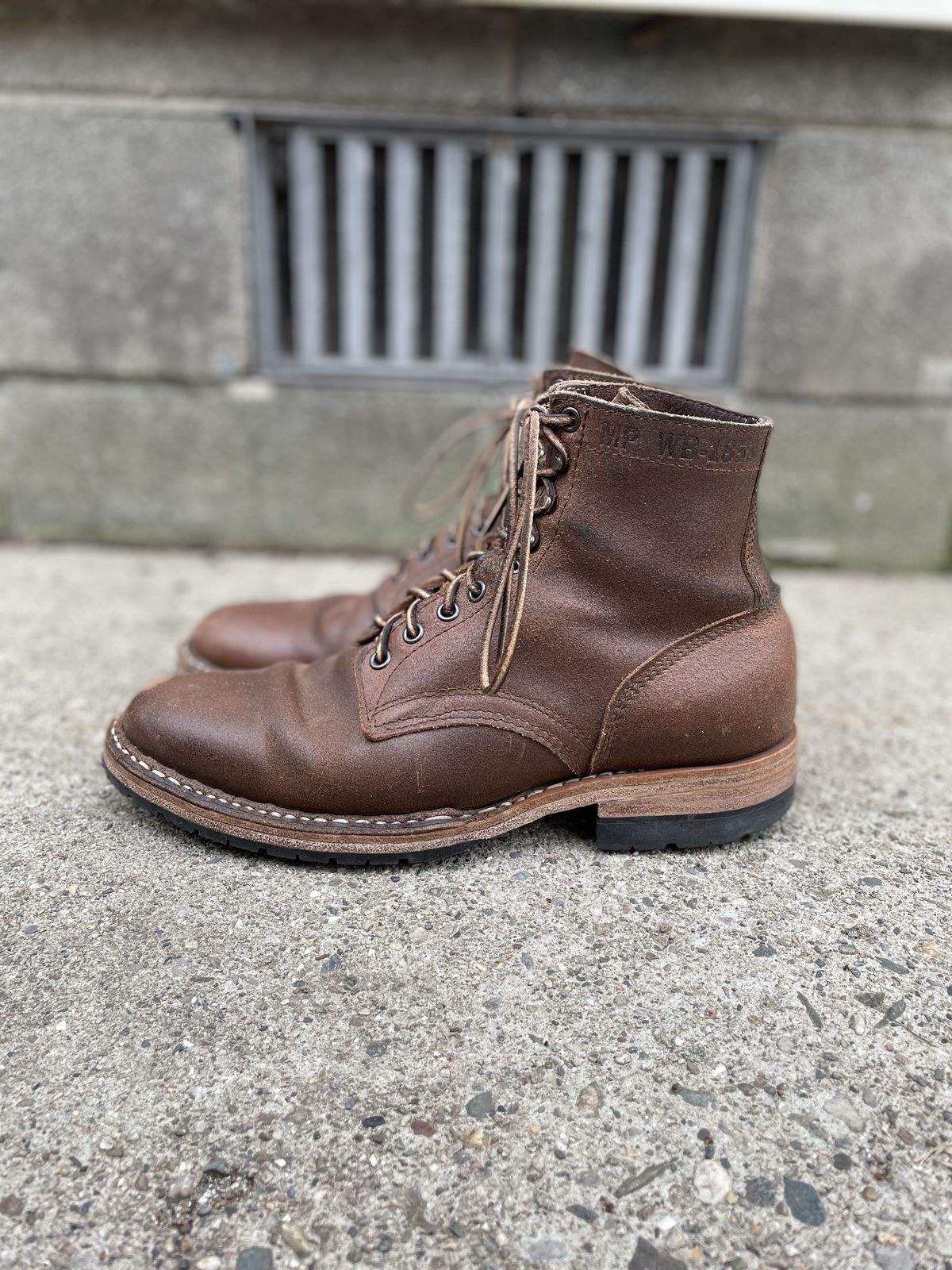 Photo by patinathunderdome on May 6, 2022 of the White's MP-Sherman Plain Toe in Horween Natural Waxed Flesh.