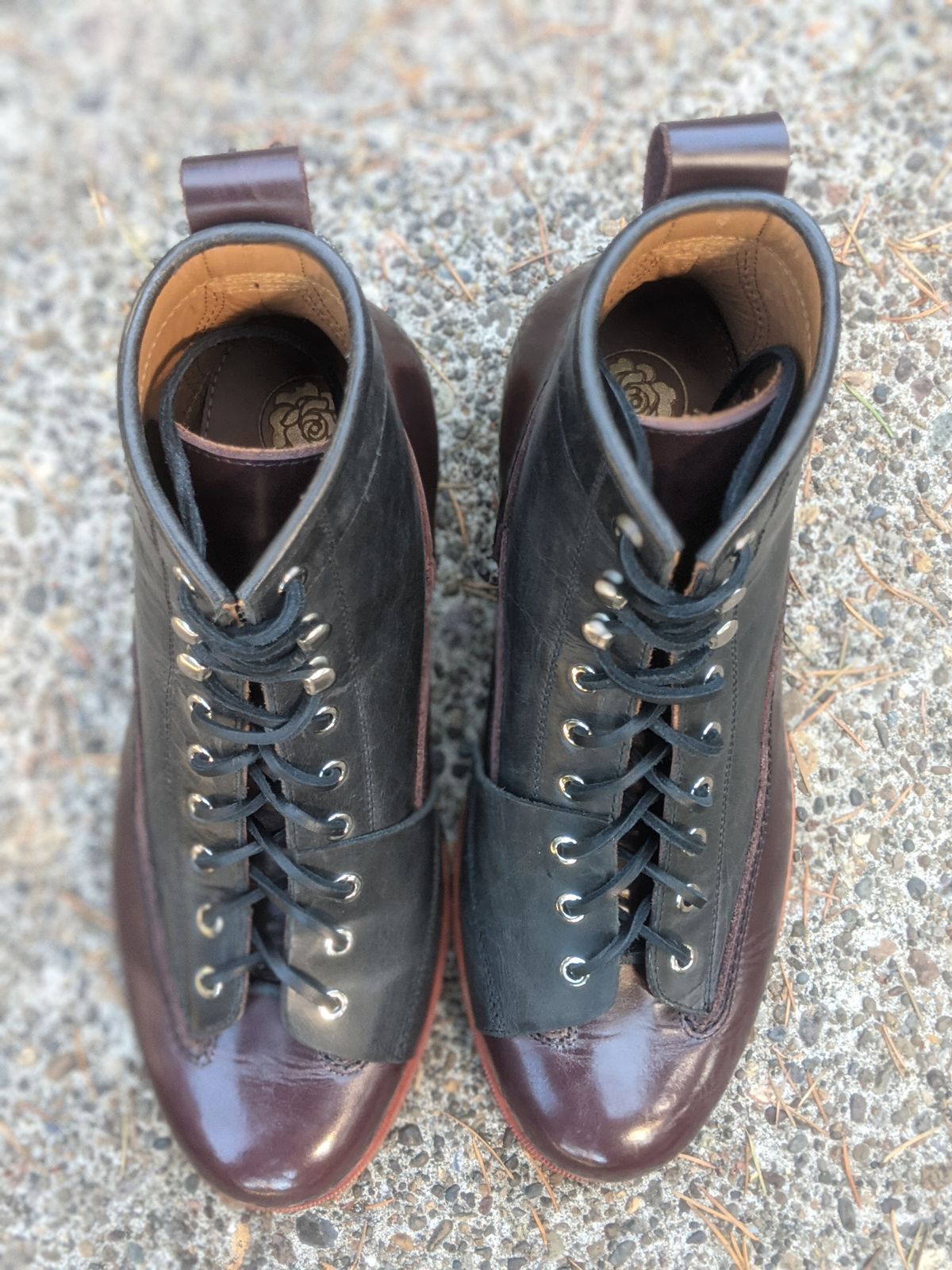 Photo by patinathunderdome on October 2, 2021 of the Txture Sanity Boots in Indonesian Red Wine Pull Up.
