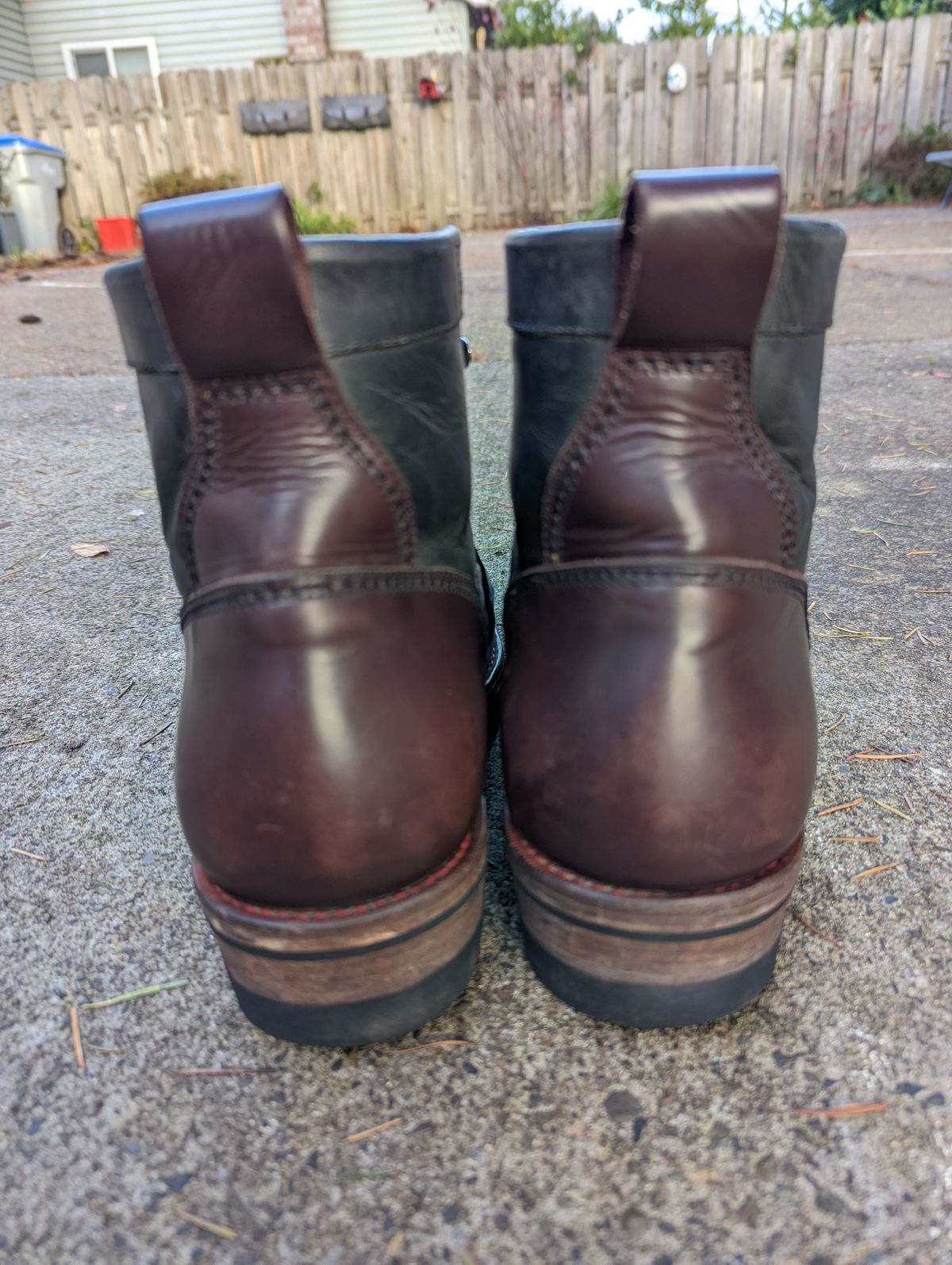 Photo by patinathunderdome on December 6, 2021 of the Txture Sanity Boots in Indonesian Red Wine Pull Up.