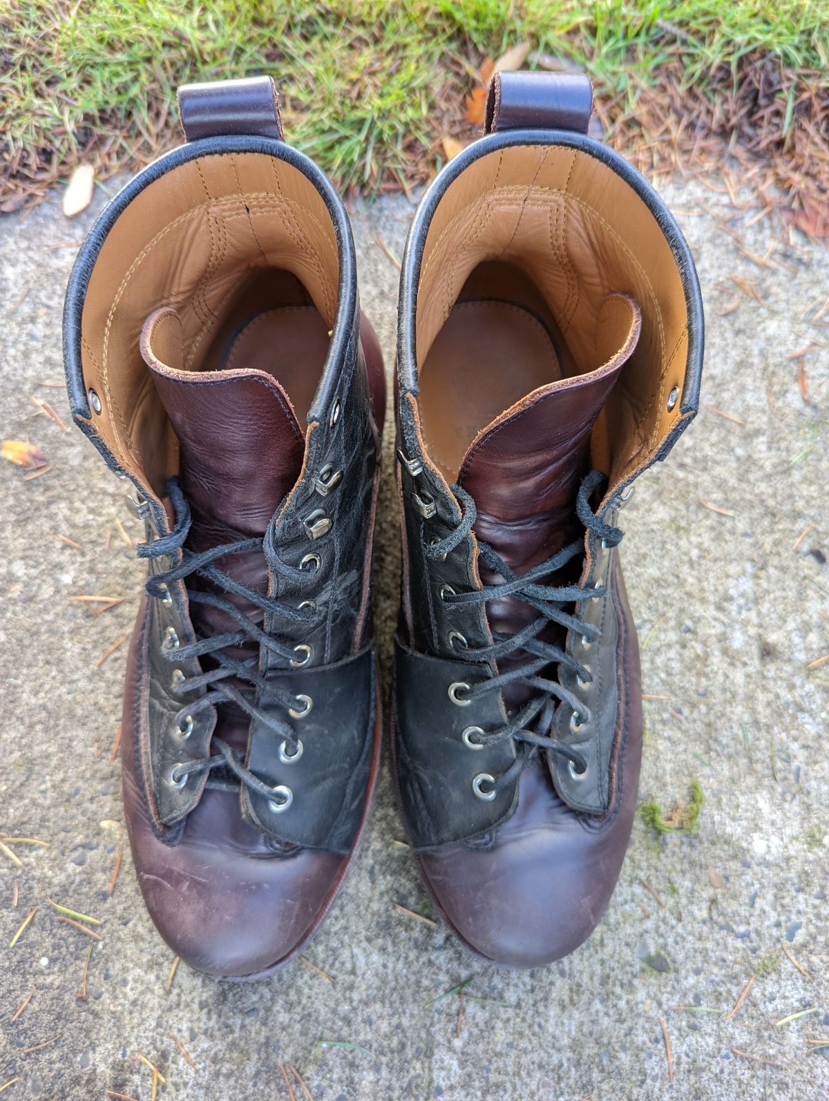 Photo by patinathunderdome on December 6, 2021 of the Txture Sanity Boots in Indonesian Red Wine Pull Up.