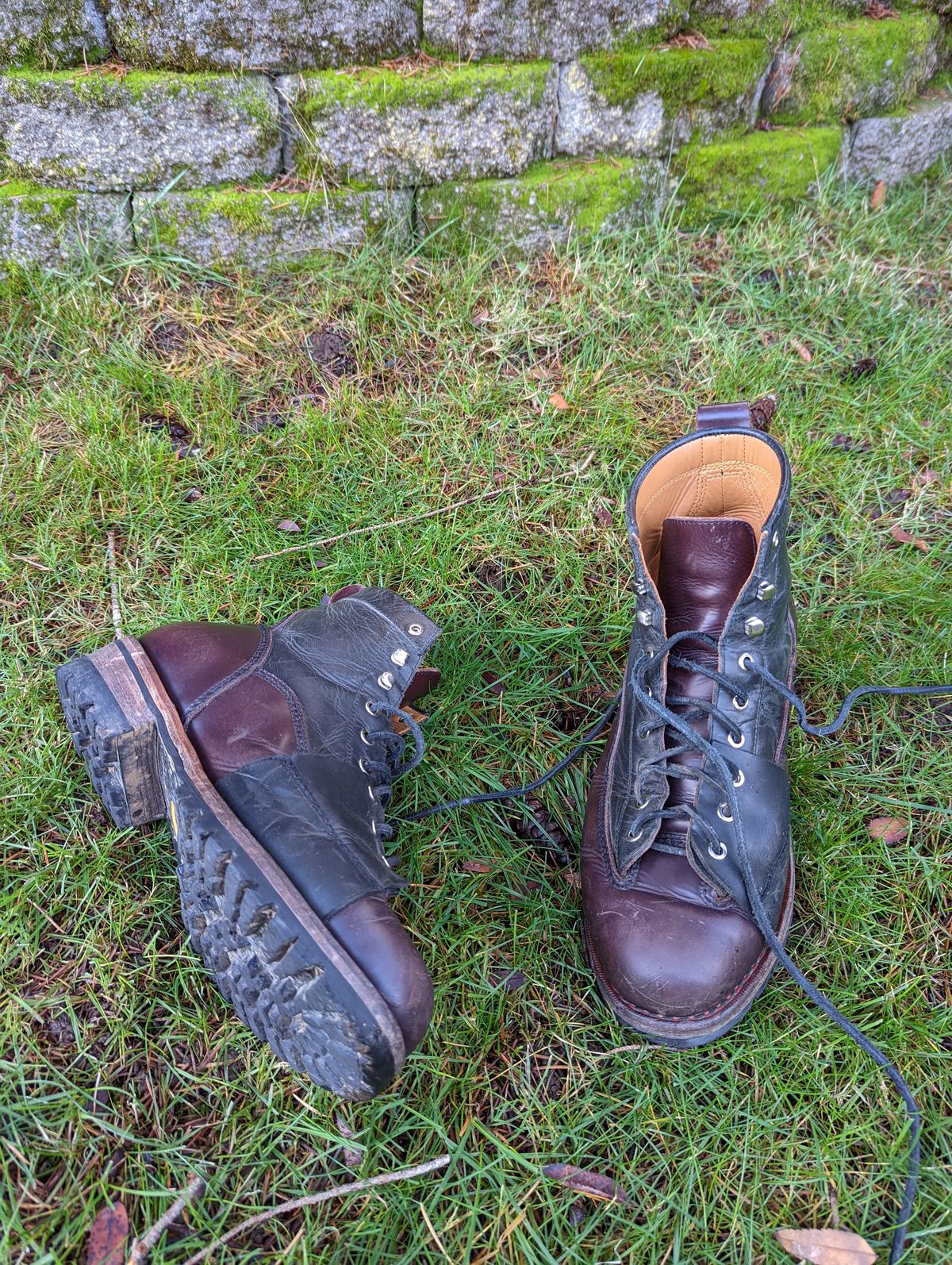Photo by patinathunderdome on December 6, 2021 of the Txture Sanity Boots in Indonesian Red Wine Pull Up.