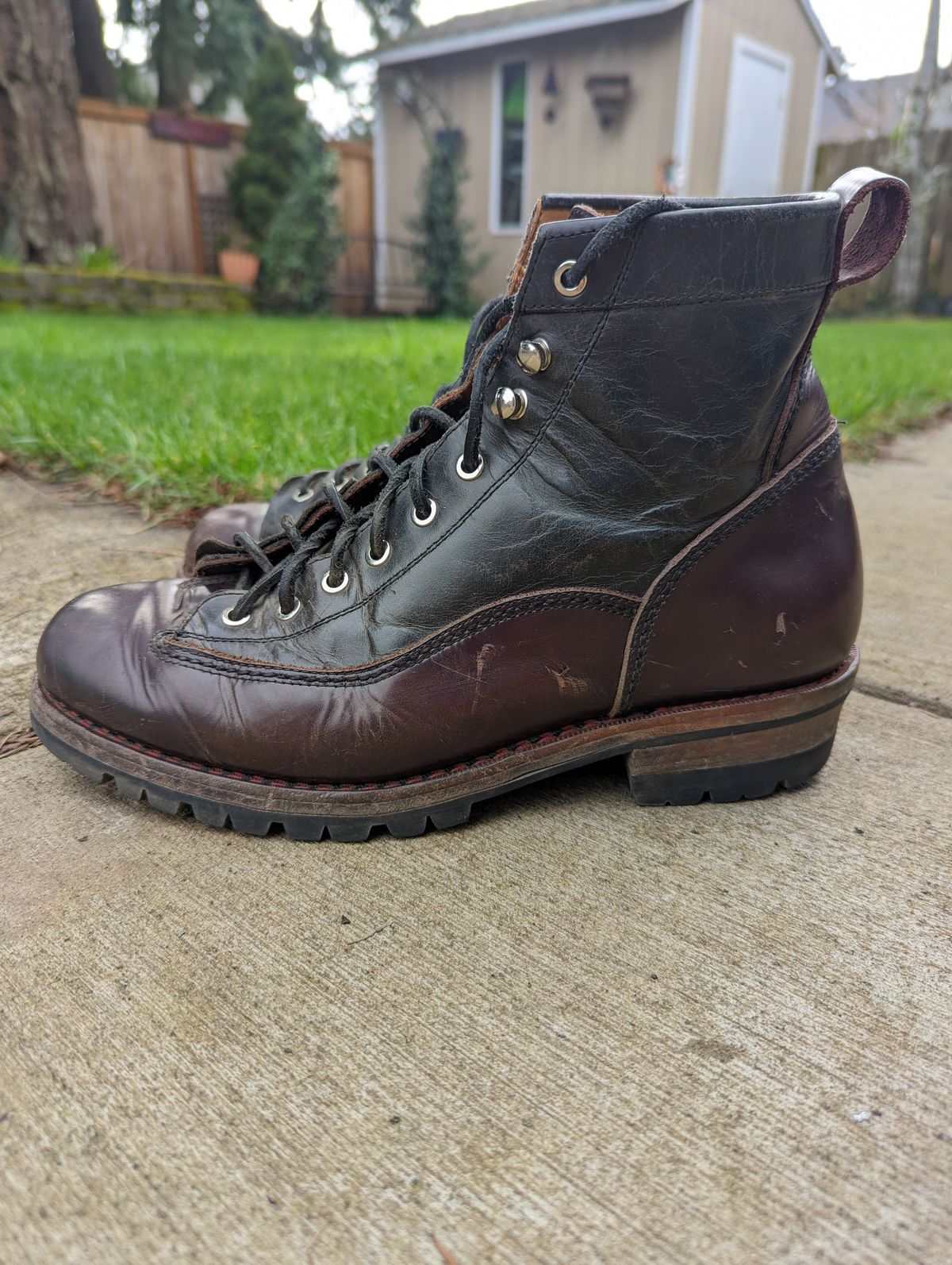 Photo by patinathunderdome on February 5, 2022 of the Txture Sanity Boots in Indonesian Red Wine Pull Up.