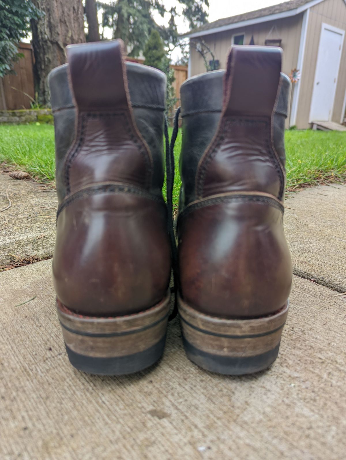Photo by patinathunderdome on February 5, 2022 of the Txture Sanity Boots in Indonesian Red Wine Pull Up.