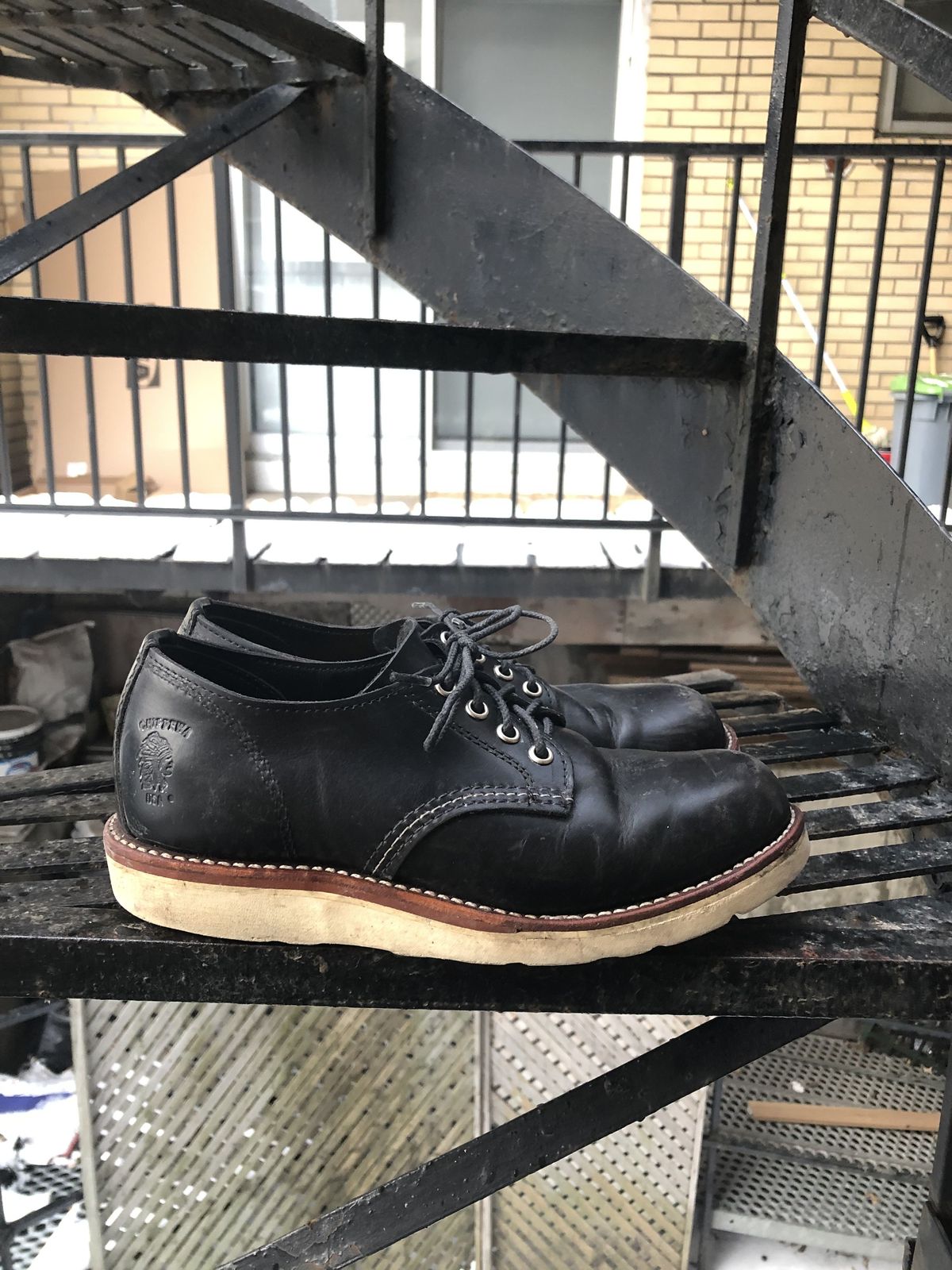 Photo by patinathunderdome on January 5, 2022 of the Chippewa Service Oxford Shoe in Black Whirlwind.
