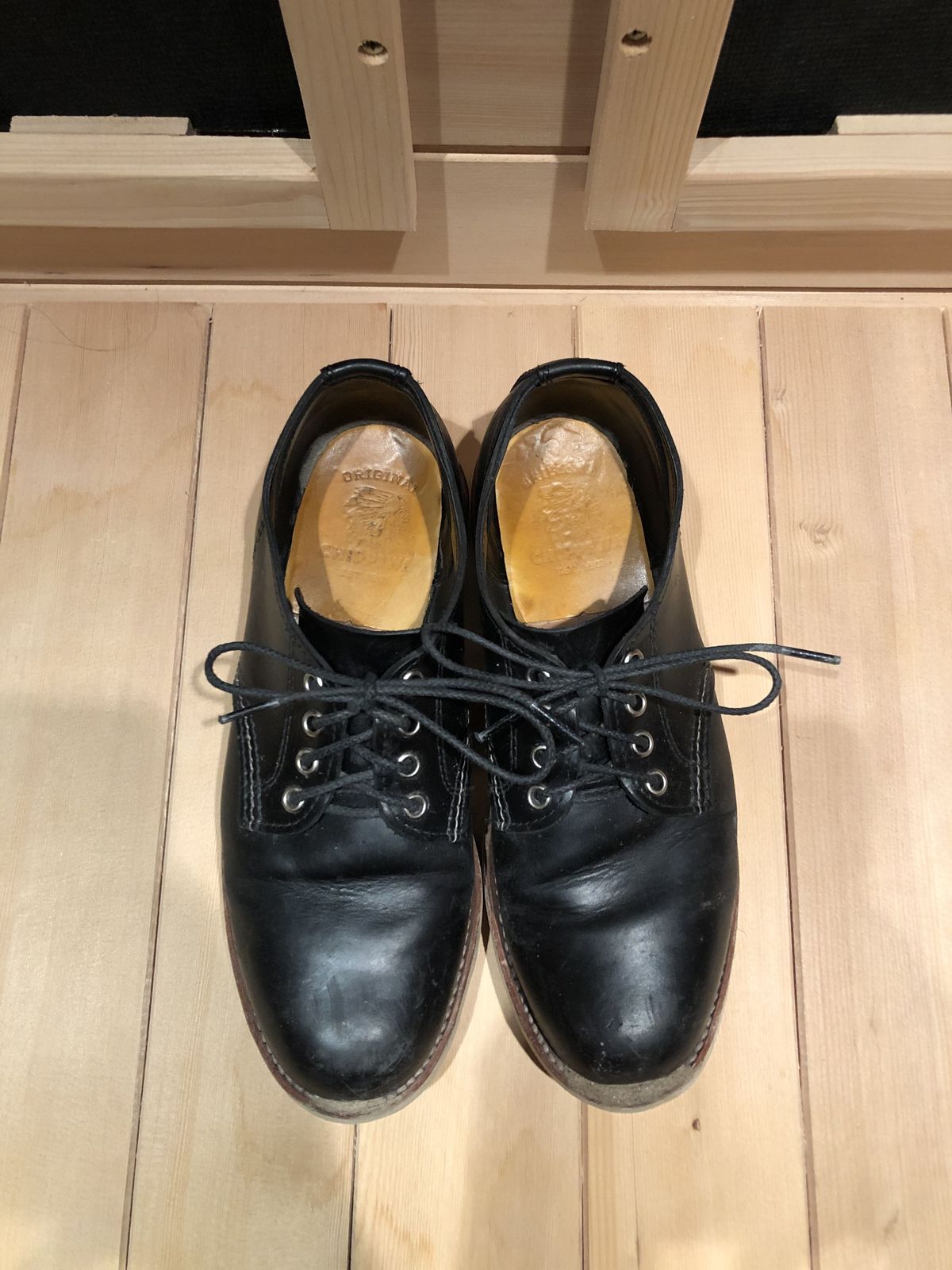 Photo by patinathunderdome on March 6, 2022 of the Chippewa Service Oxford Shoe in Black Whirlwind.