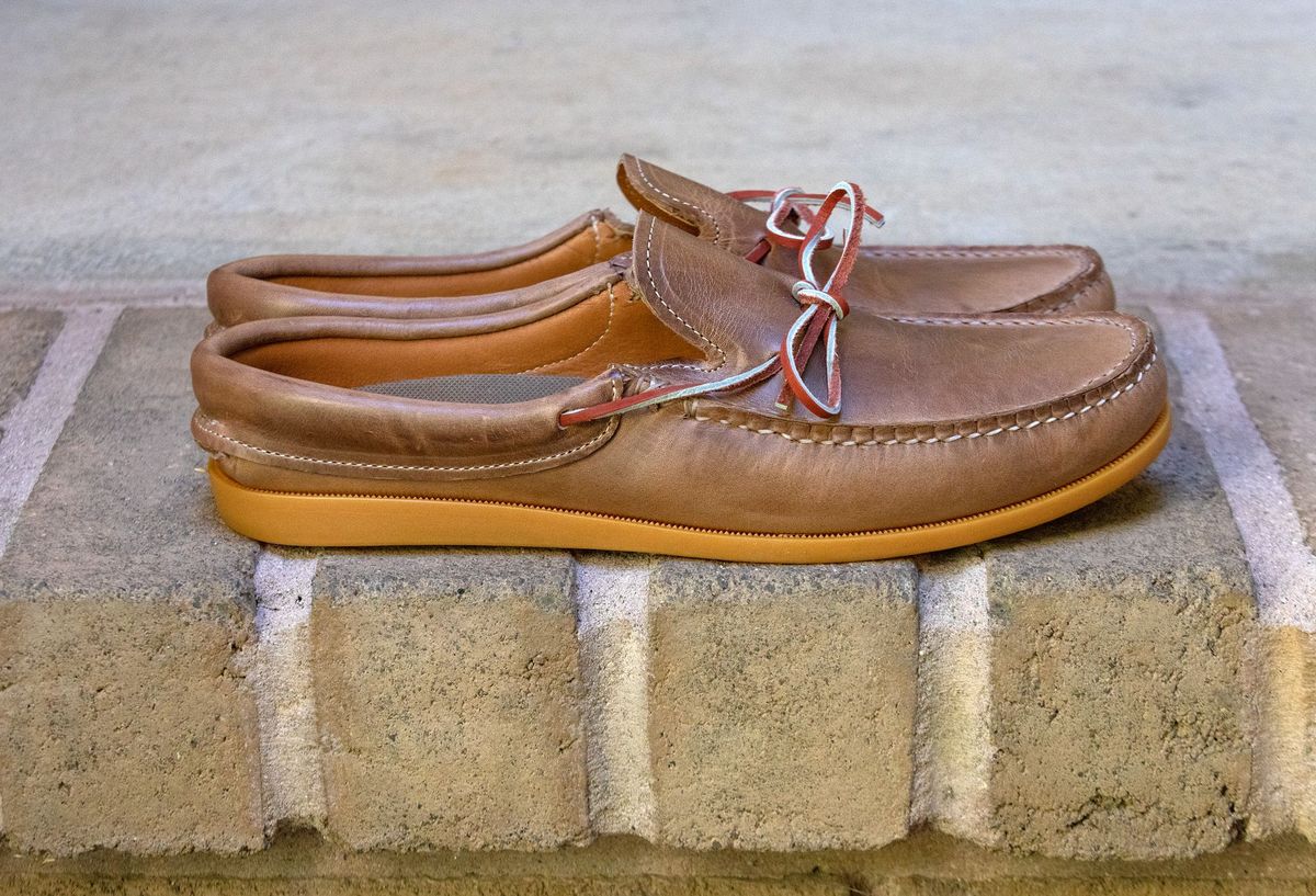 Photo by patinathunderdome on September 30, 2021 of the Easymoc Easymoc in Horween Natural Chromexcel.