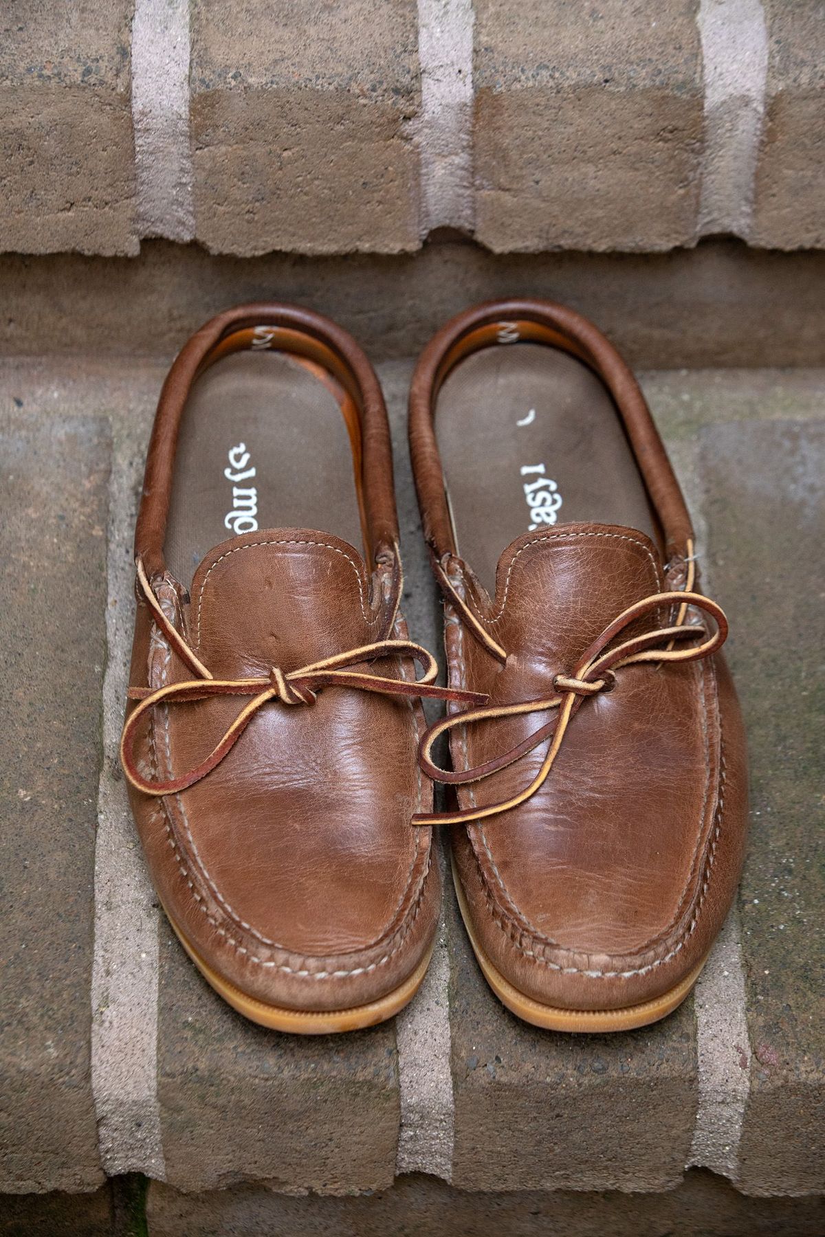 Photo by patinathunderdome on November 1, 2021 of the Easymoc Easymoc in Horween Natural Chromexcel.