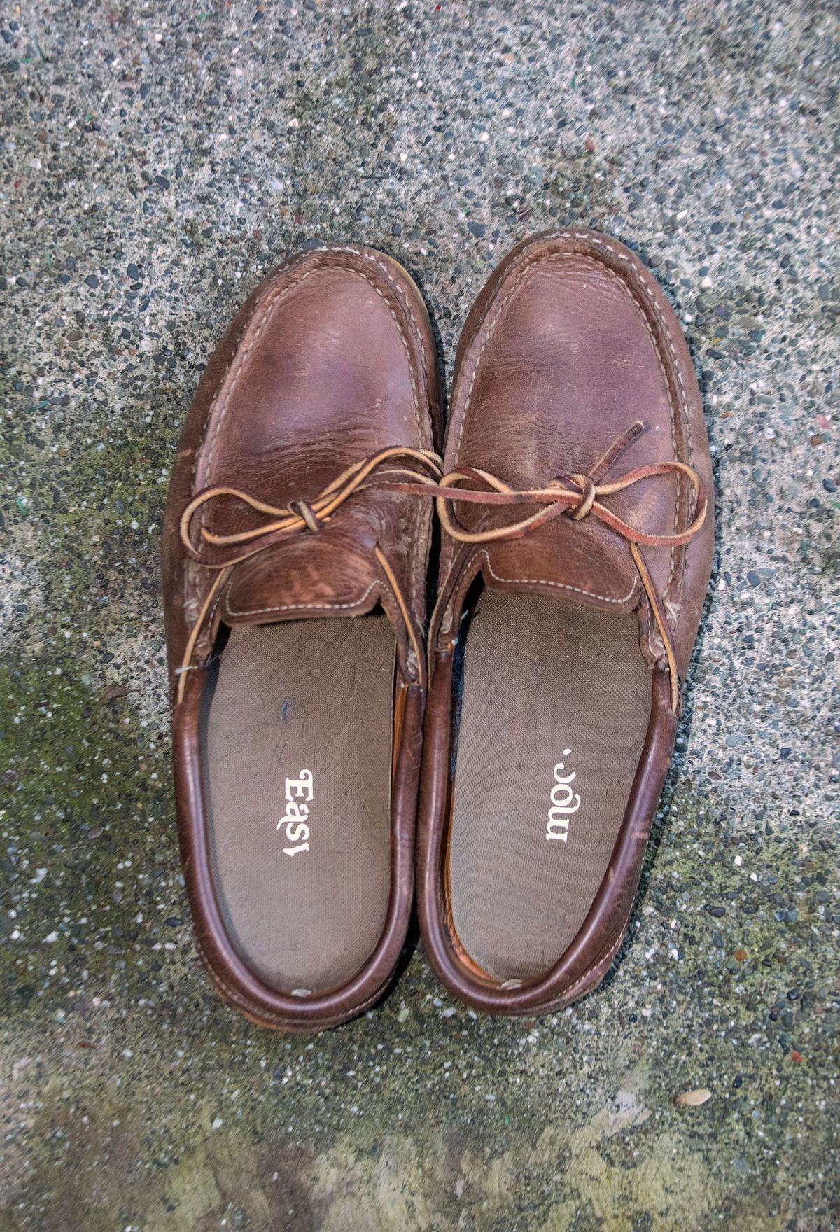 Photo by patinathunderdome on January 1, 2022 of the Easymoc Easymoc in Horween Natural Chromexcel.
