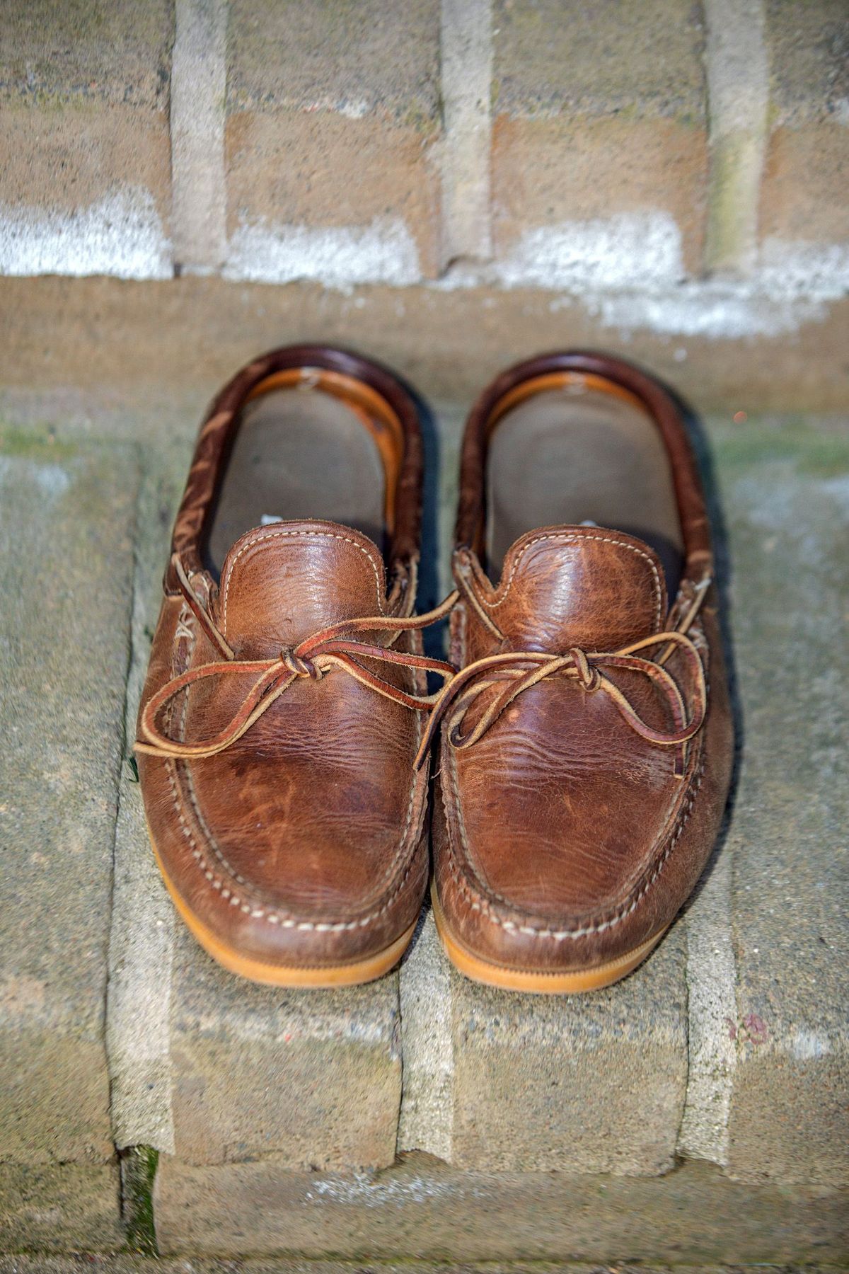 Photo by patinathunderdome on February 1, 2022 of the Easymoc Easymoc in Horween Natural Chromexcel.