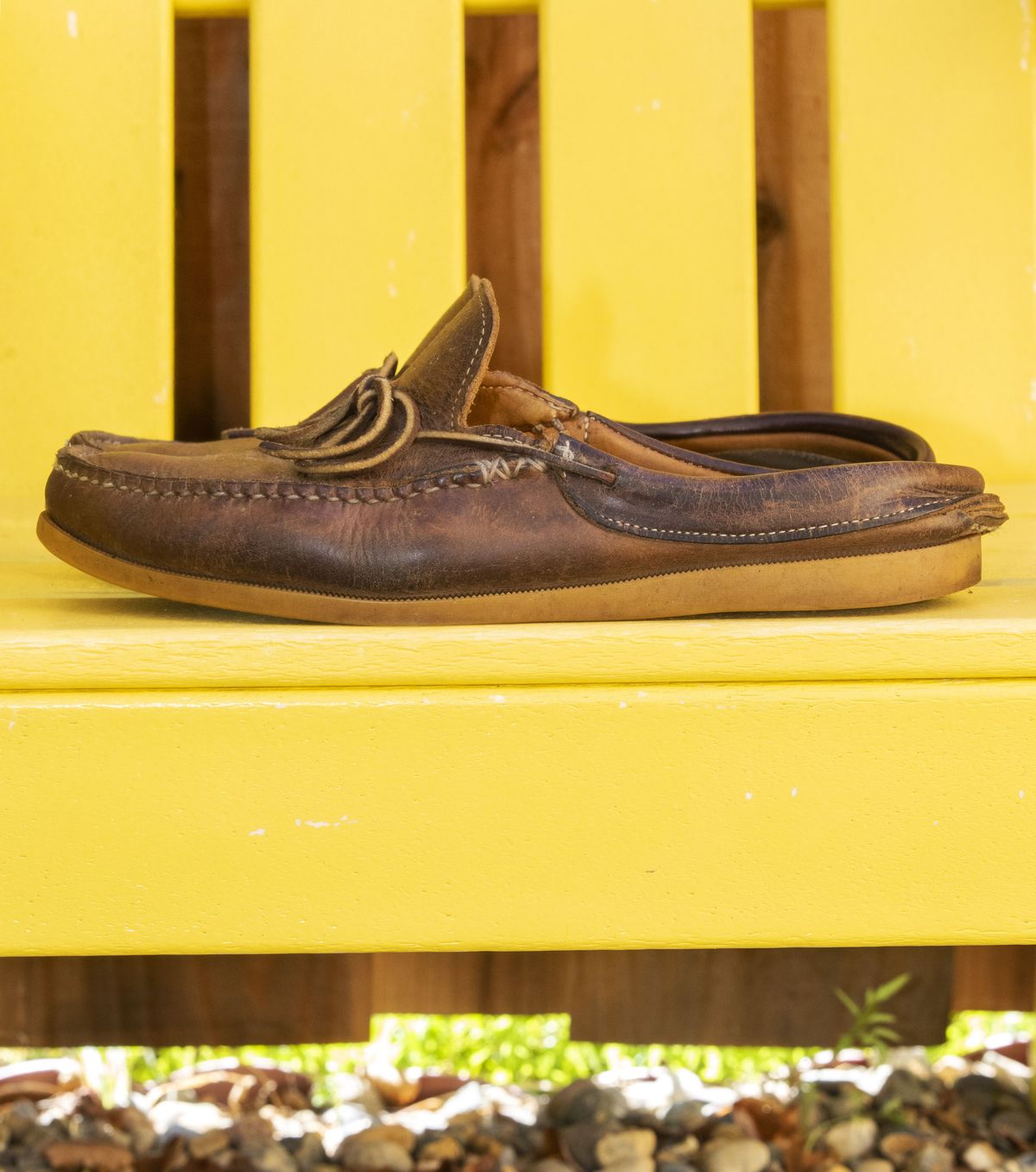 Photo by patinathunderdome on May 1, 2022 of the Easymoc Easymoc in Horween Natural Chromexcel.