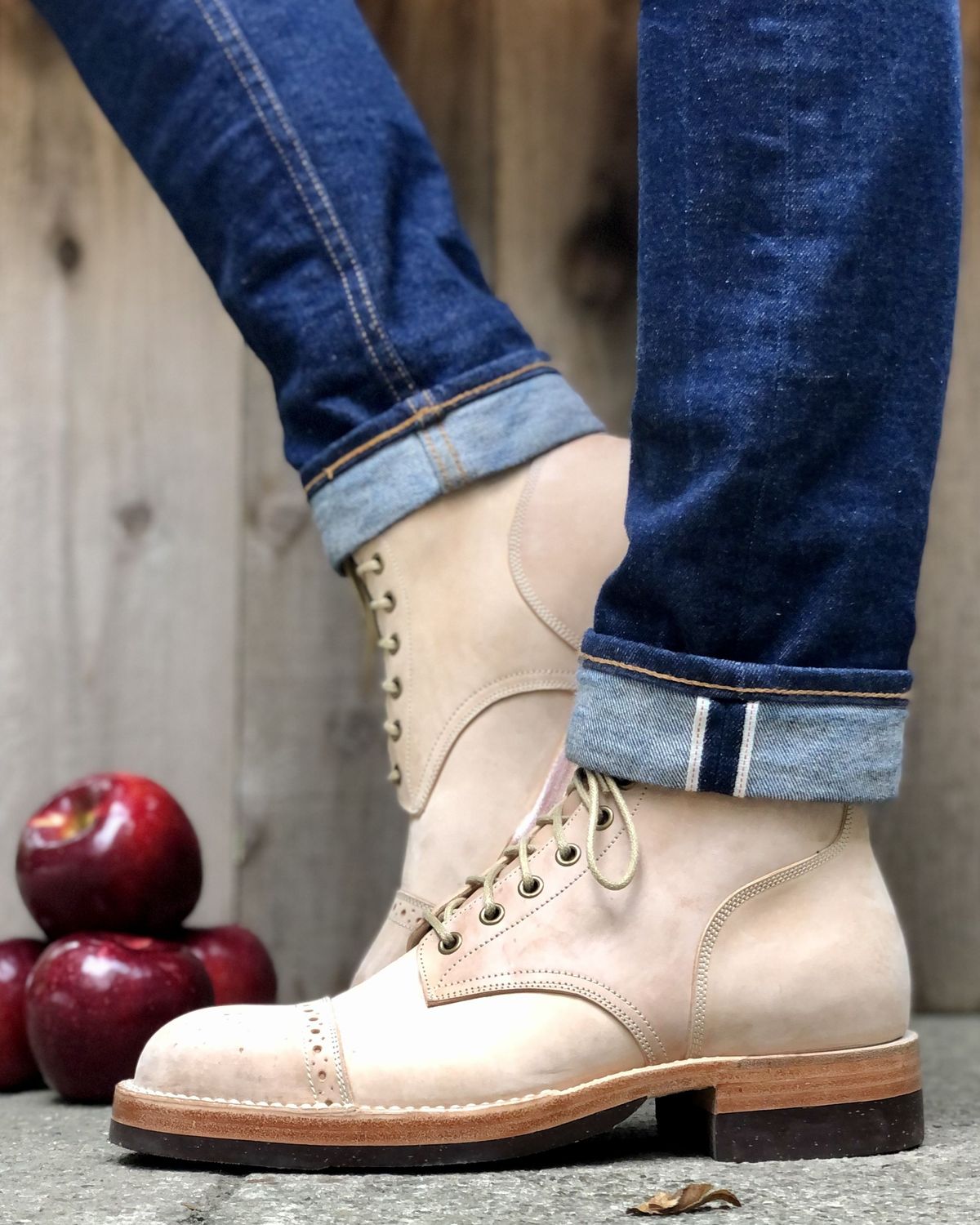 Photo by patinathunderdome on October 3, 2021 of the Onderhoud SVC03 Service Boot in Conceria Cloe Crust Shell Cordovan.