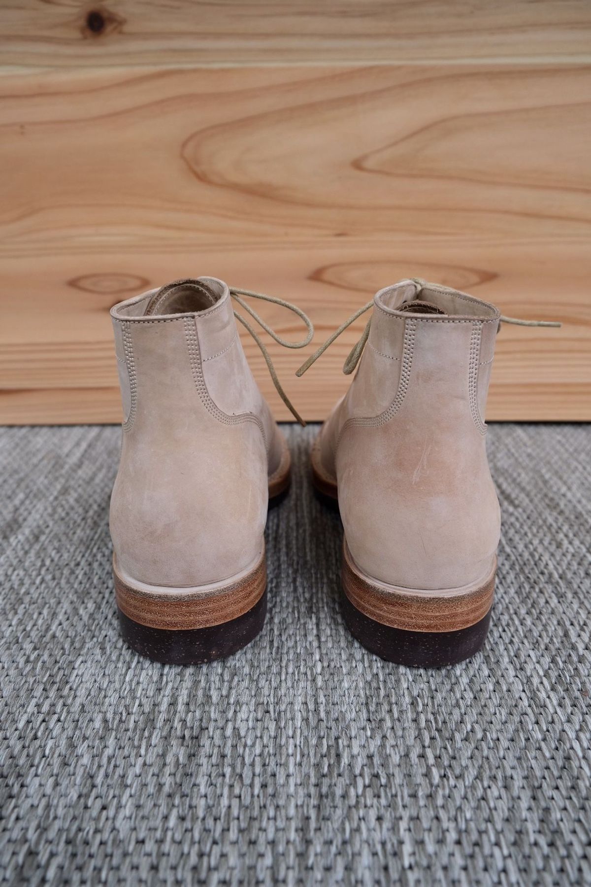 Photo by patinathunderdome on October 3, 2021 of the Onderhoud SVC03 Service Boot in Conceria Cloe Crust Shell Cordovan.