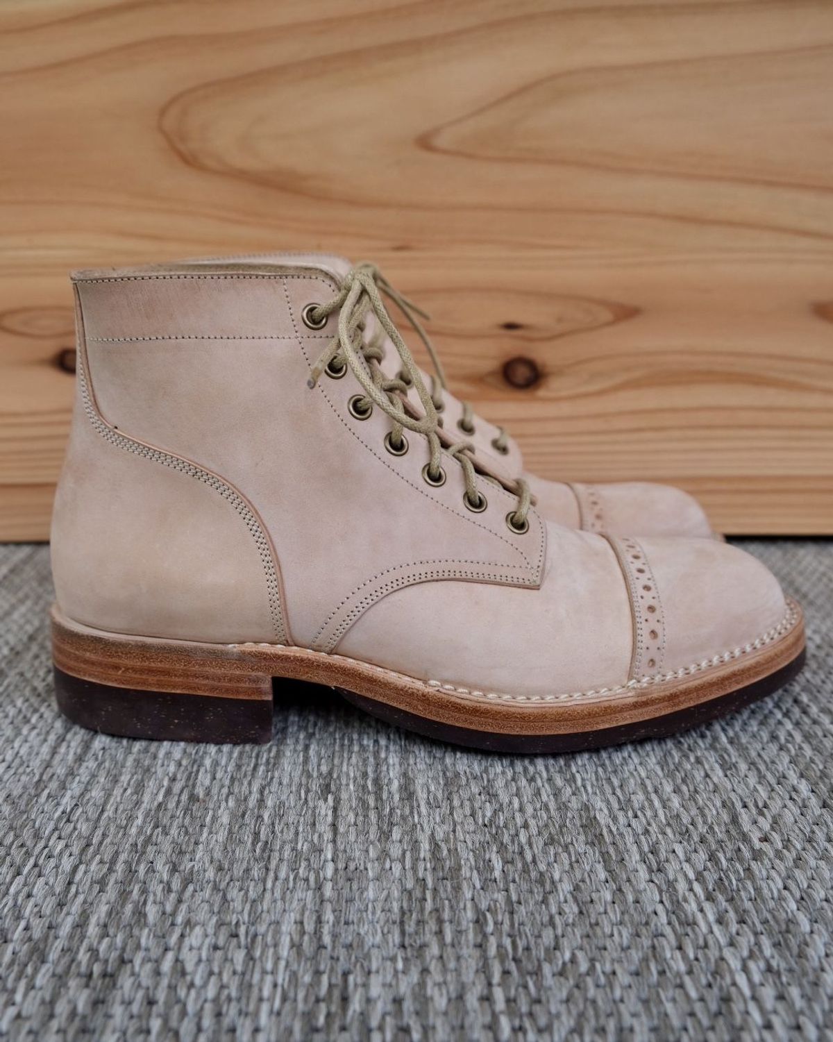 Photo by patinathunderdome on October 3, 2021 of the Onderhoud SVC03 Service Boot in Conceria Cloe Crust Shell Cordovan.