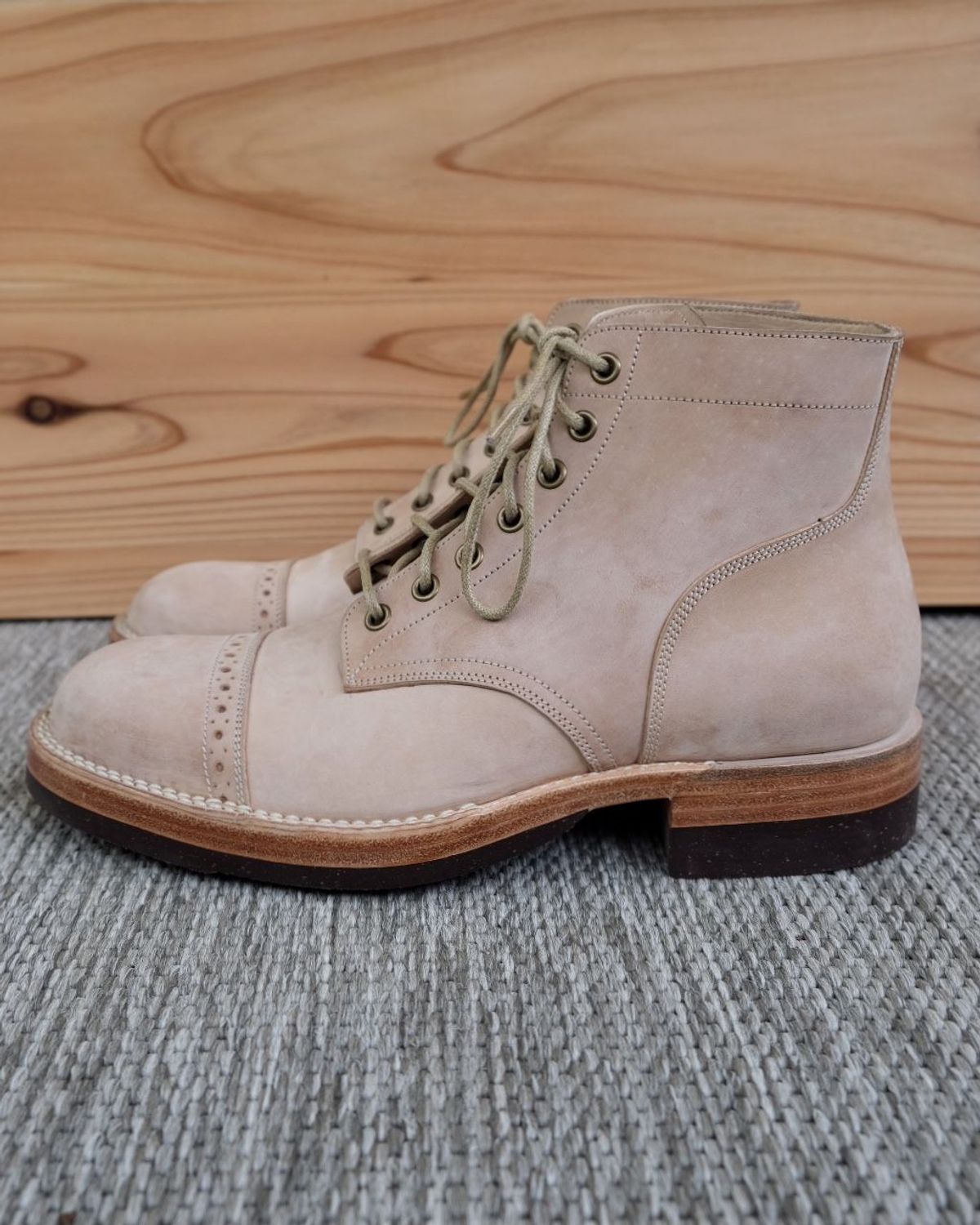 Photo by patinathunderdome on October 3, 2021 of the Onderhoud SVC03 Service Boot in Conceria Cloe Crust Shell Cordovan.