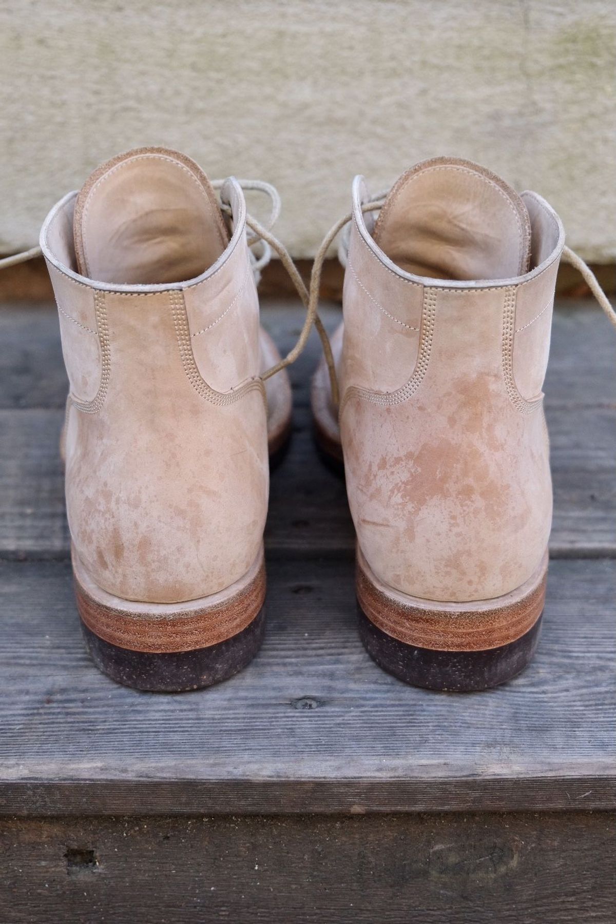 Photo by patinathunderdome on November 3, 2021 of the Onderhoud SVC03 Service Boot in Conceria Cloe Crust Shell Cordovan.