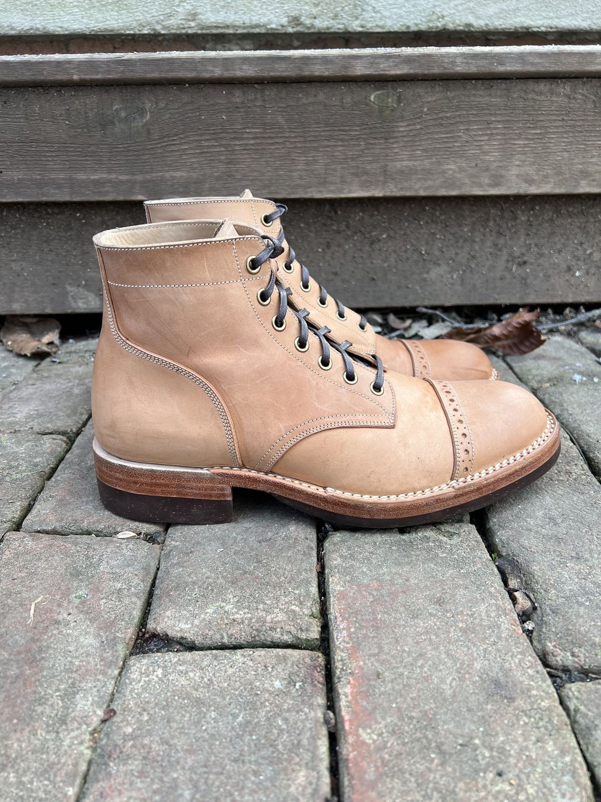 Photo by patinathunderdome on January 3, 2022 of the Onderhoud SVC03 Service Boot in Conceria Cloe Crust Shell Cordovan.