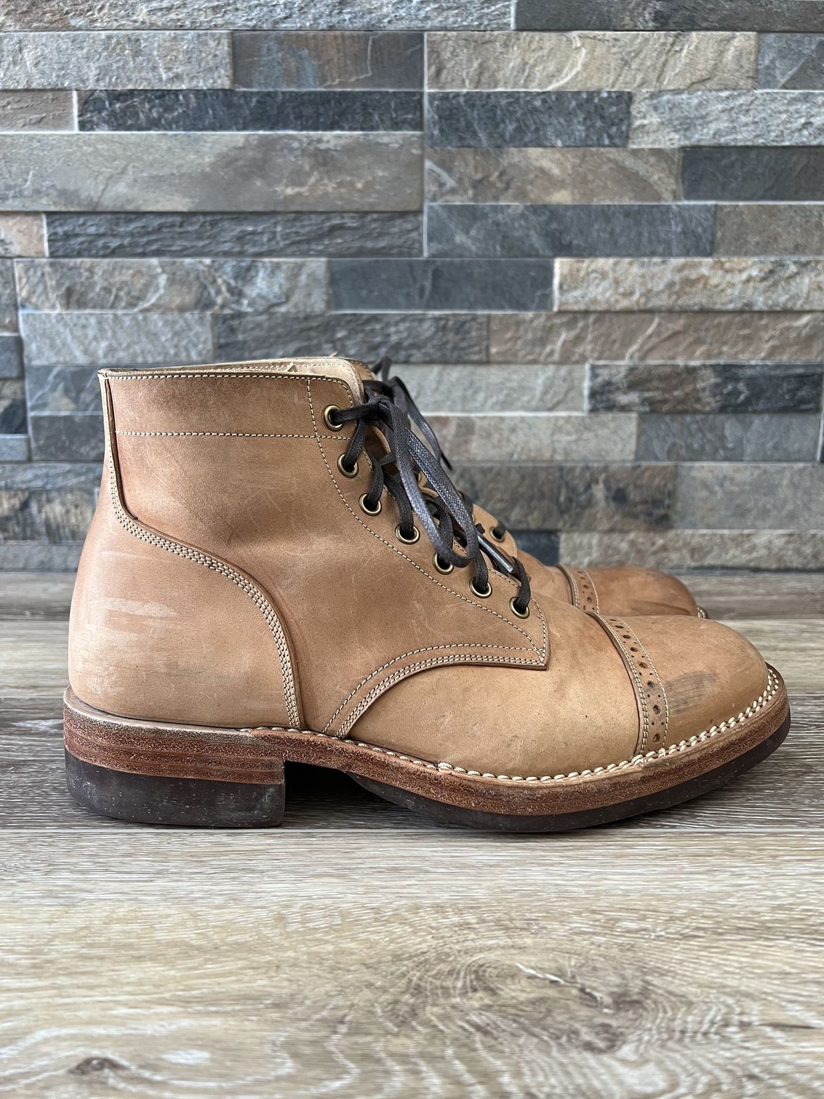 Photo by patinathunderdome on February 5, 2022 of the Onderhoud SVC03 Service Boot in Conceria Cloe Crust Shell Cordovan.