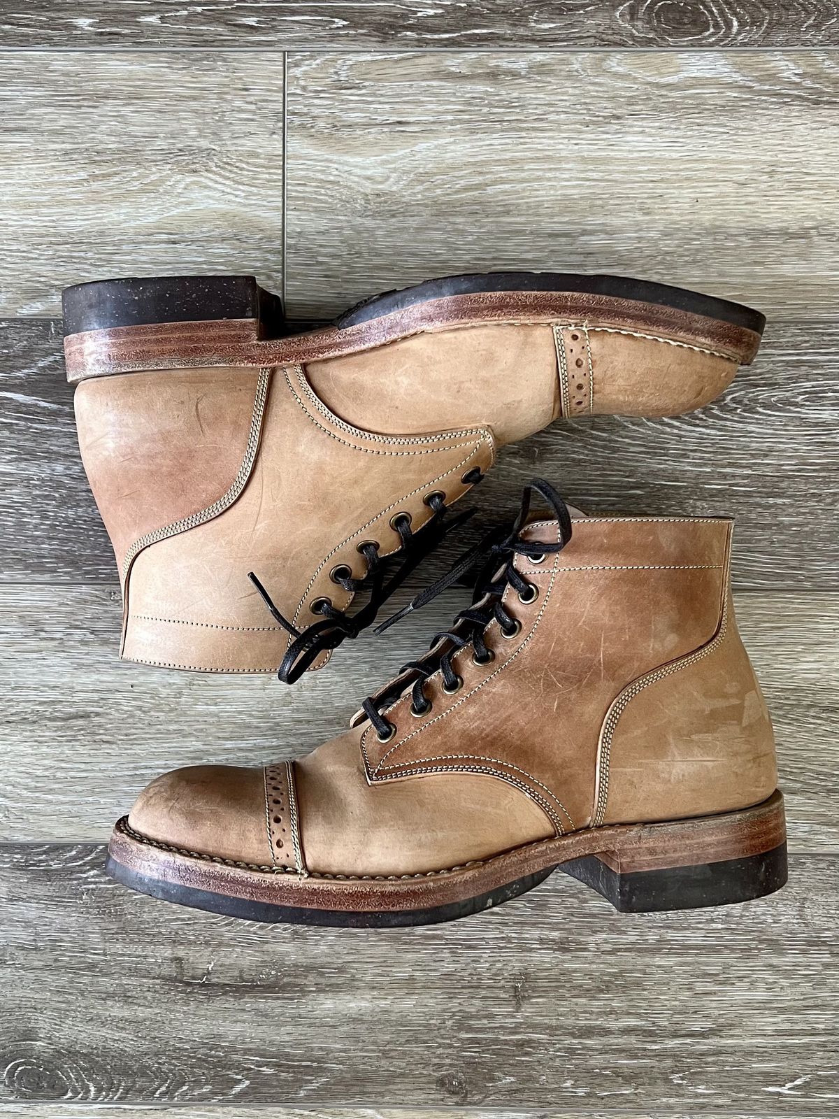 Photo by patinathunderdome on February 5, 2022 of the Onderhoud SVC03 Service Boot in Conceria Cloe Crust Shell Cordovan.