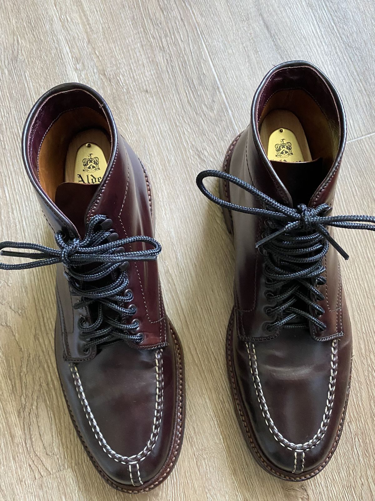 Photo by patinathunderdome on March 2, 2022 of the Alden Tanker Boot in Horween Color 8 Shell Cordovan.