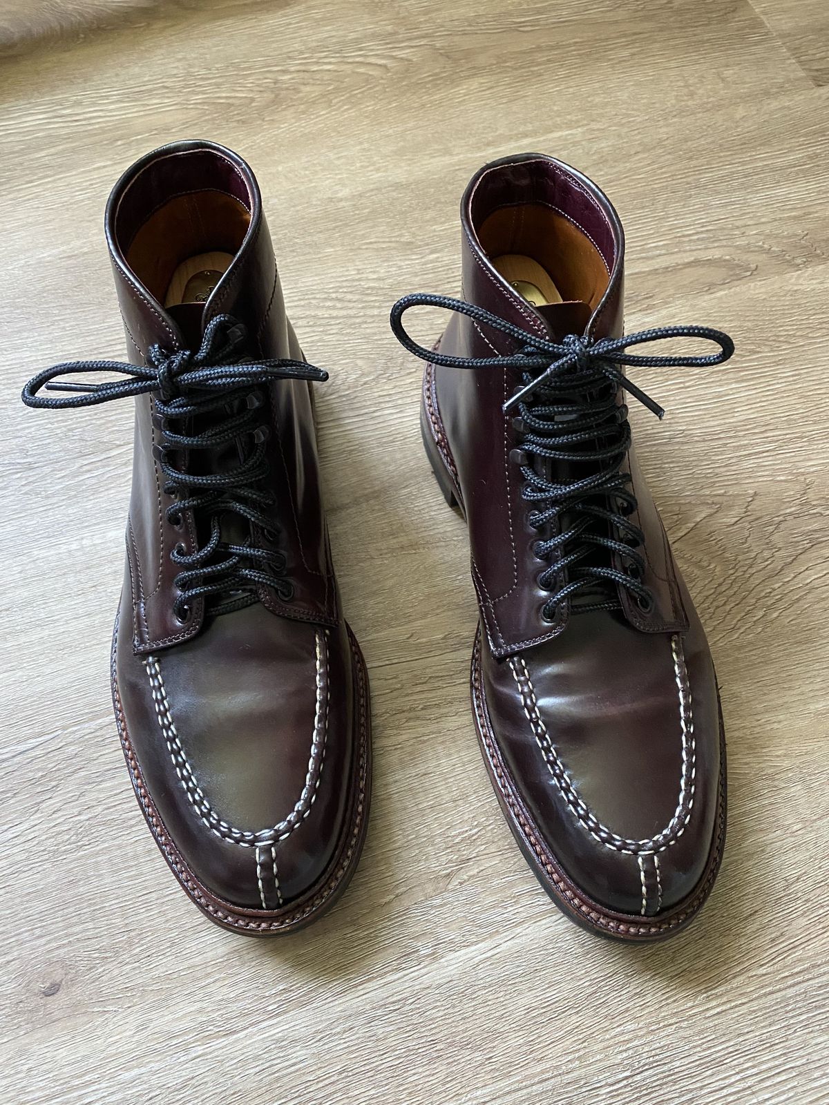 Photo by patinathunderdome on March 2, 2022 of the Alden Tanker Boot in Horween Color 8 Shell Cordovan.