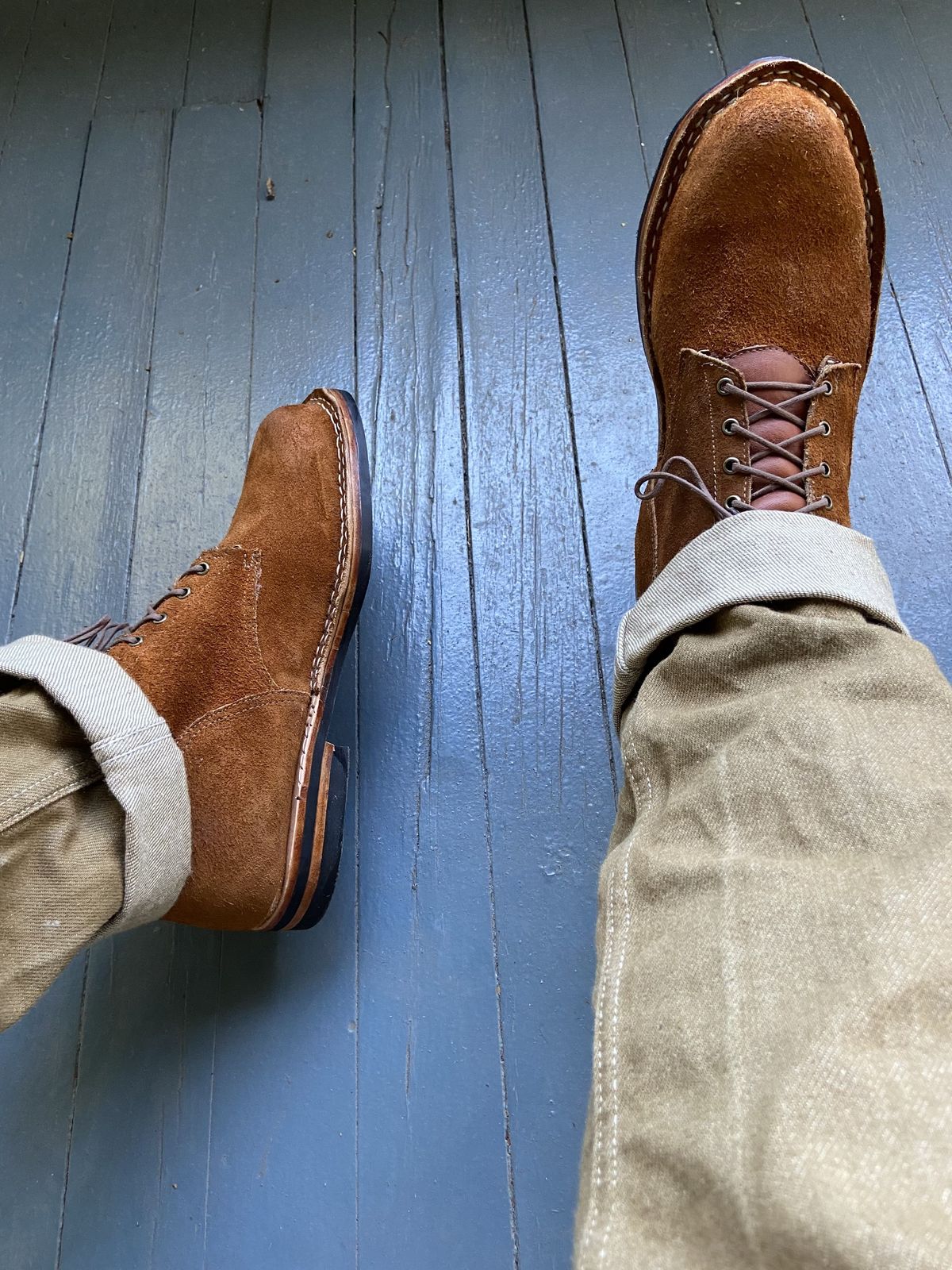 Photo by patinathunderdome on October 4, 2021 of the Old Scratch Boots Mark 1 in Seidel Tobacco Stampede Roughout.