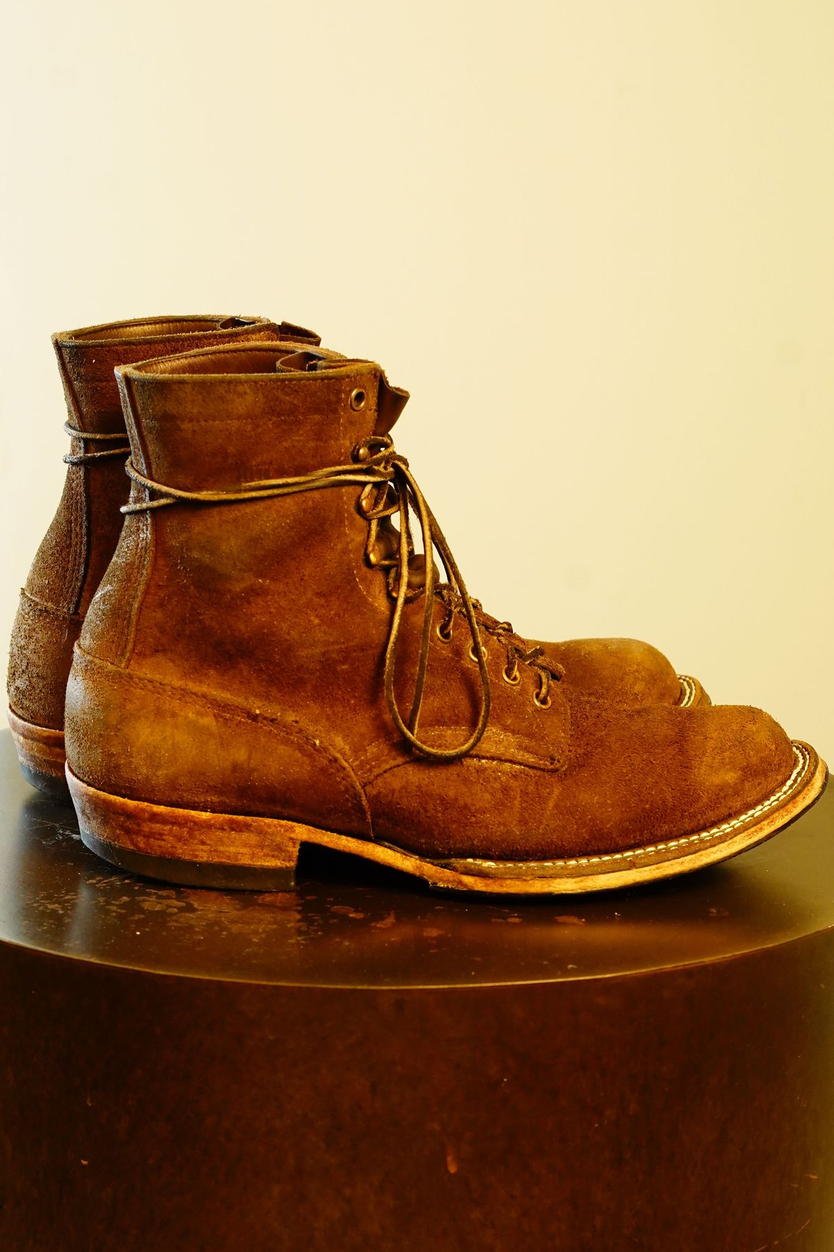 Photo by patinathunderdome on January 2, 2022 of the White's Smokejumper in Seidel Brown Roughout.