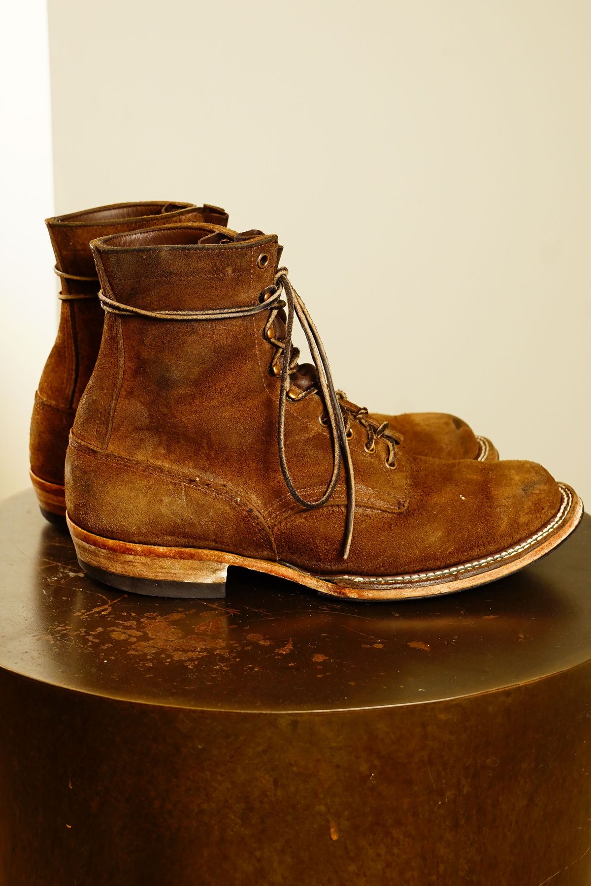 Photo by patinathunderdome on February 4, 2022 of the White's Smokejumper in Seidel Brown Roughout.