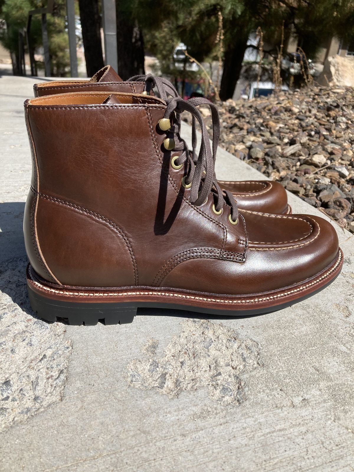 Photo by patinathunderdome on October 1, 2021 of the Grant Stone Brass Boot in Horween Crimson Chromexcel.