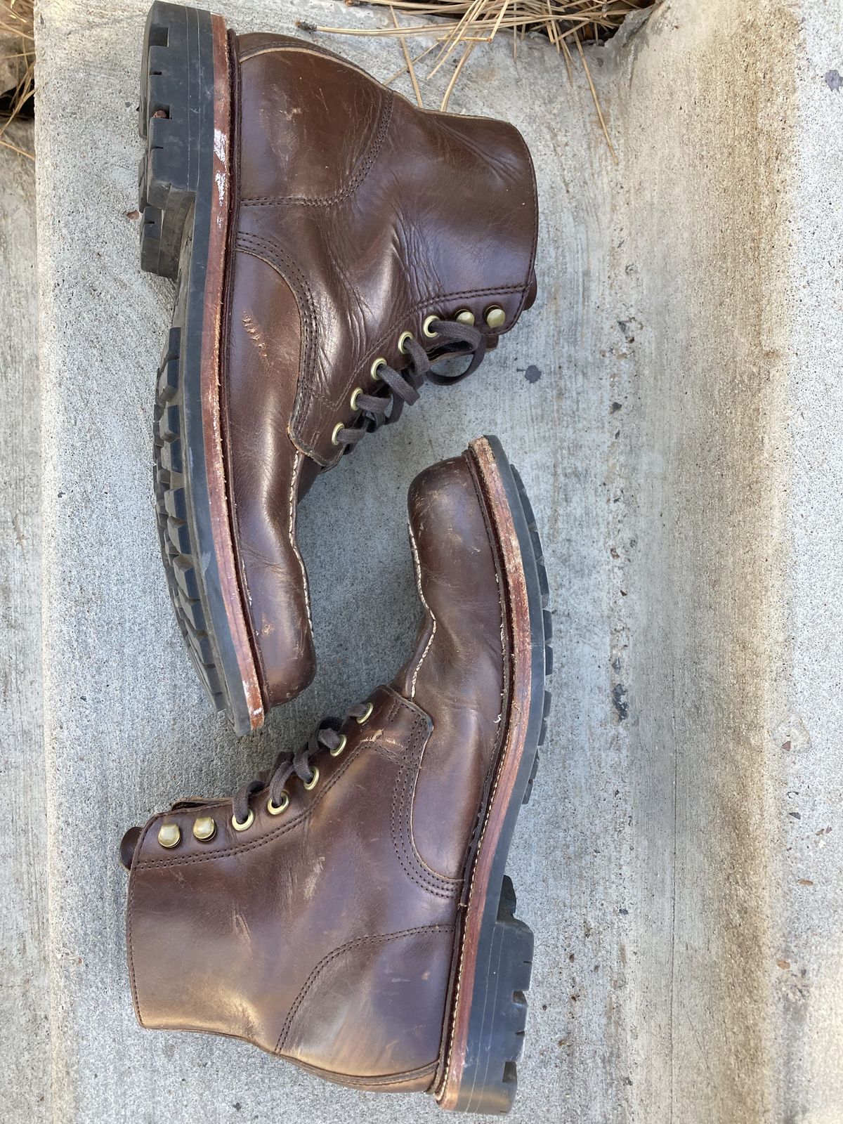 Photo by patinathunderdome on December 5, 2021 of the Grant Stone Brass Boot in Horween Crimson Chromexcel.