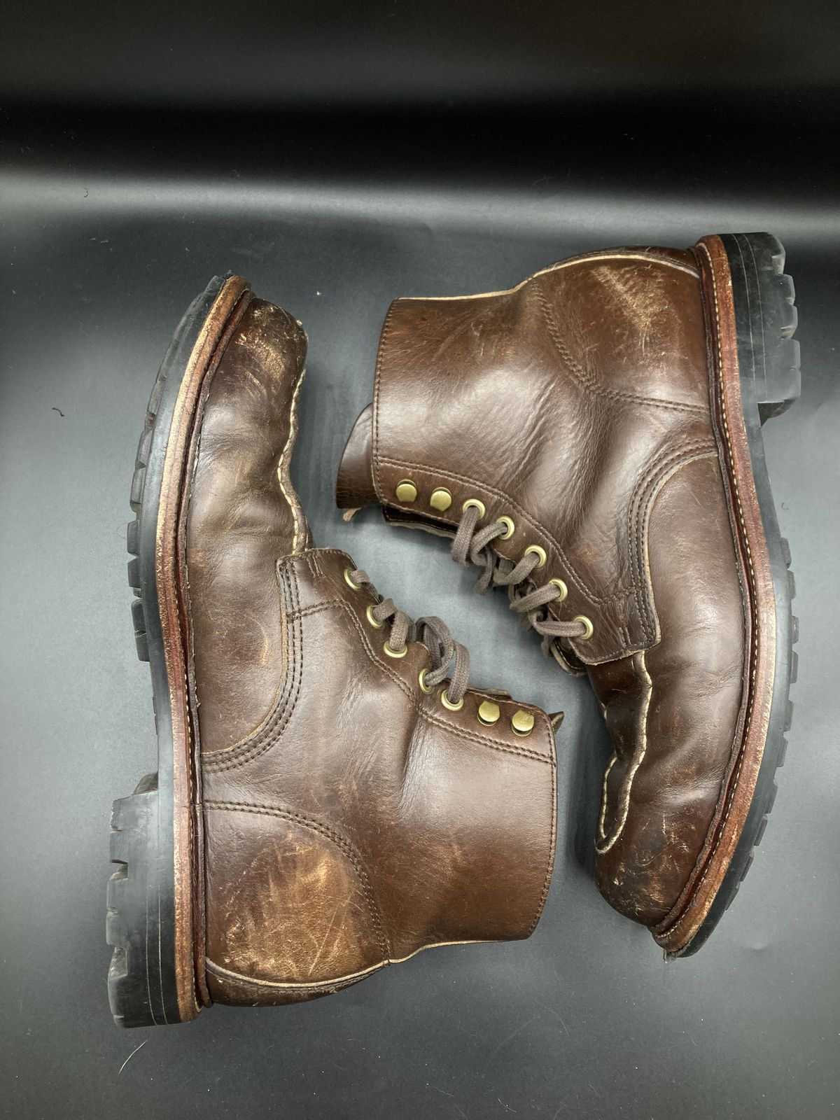 Photo by patinathunderdome on February 5, 2022 of the Grant Stone Brass Boot in Horween Crimson Chromexcel.
