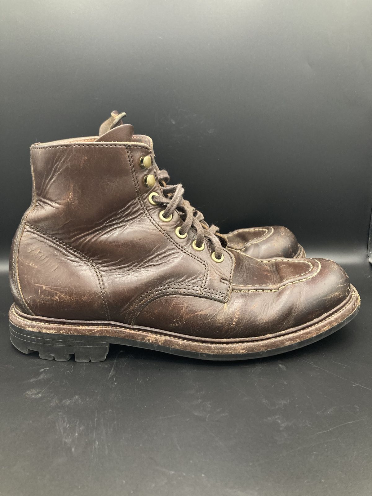 Photo by patinathunderdome on April 5, 2022 of the Grant Stone Brass Boot in Horween Crimson Chromexcel.