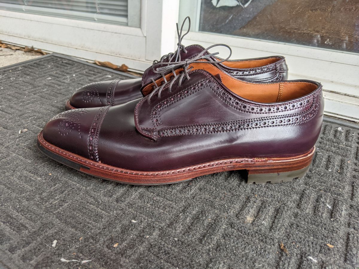 Photo by patinathunderdome on October 2, 2021 of the Alden Atom Blucher in Horween Color 8 Shell Cordovan.