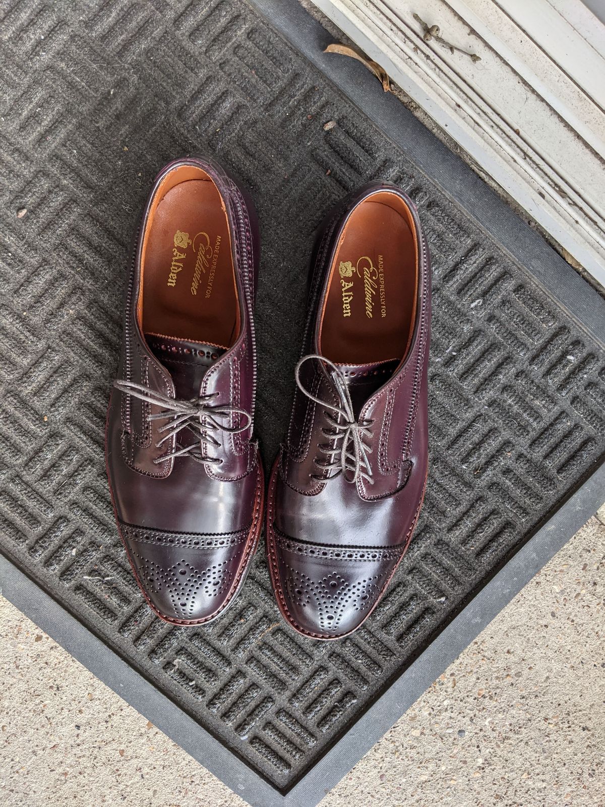 Photo by patinathunderdome on October 2, 2021 of the Alden Atom Blucher in Horween Color 8 Shell Cordovan.