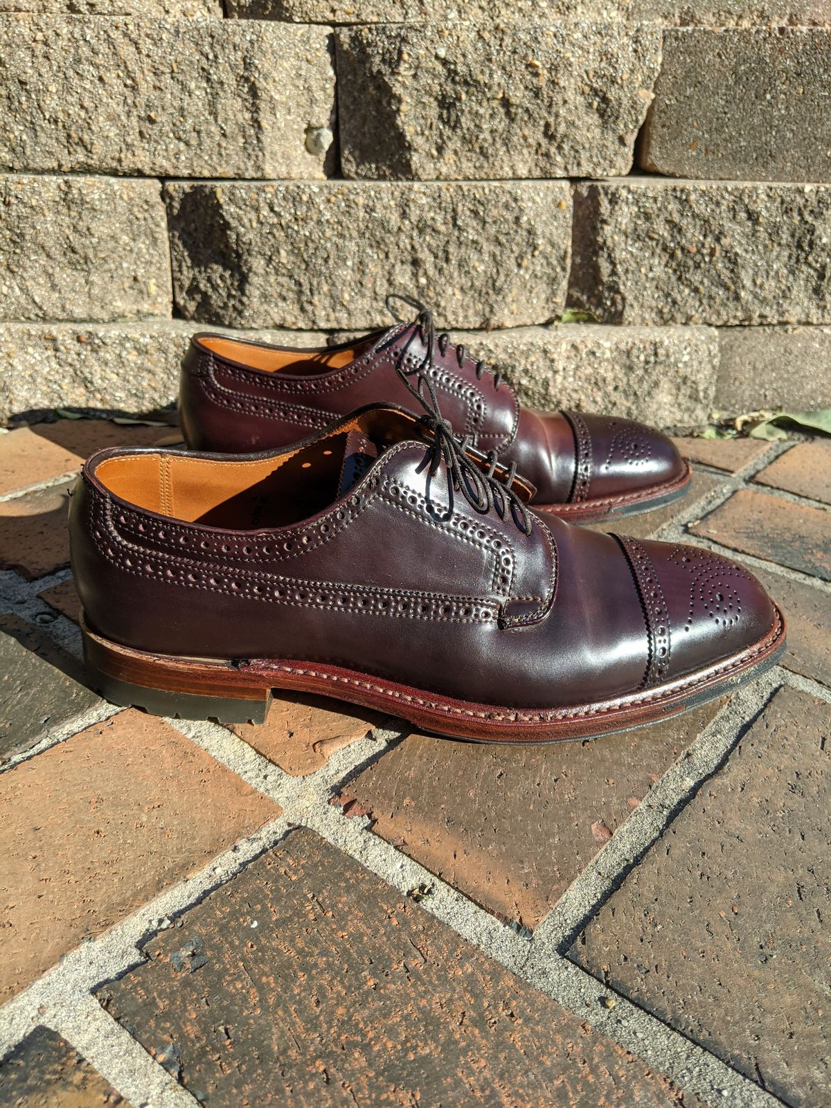Photo by patinathunderdome on November 1, 2021 of the Alden Atom Blucher in Horween Color 8 Shell Cordovan.