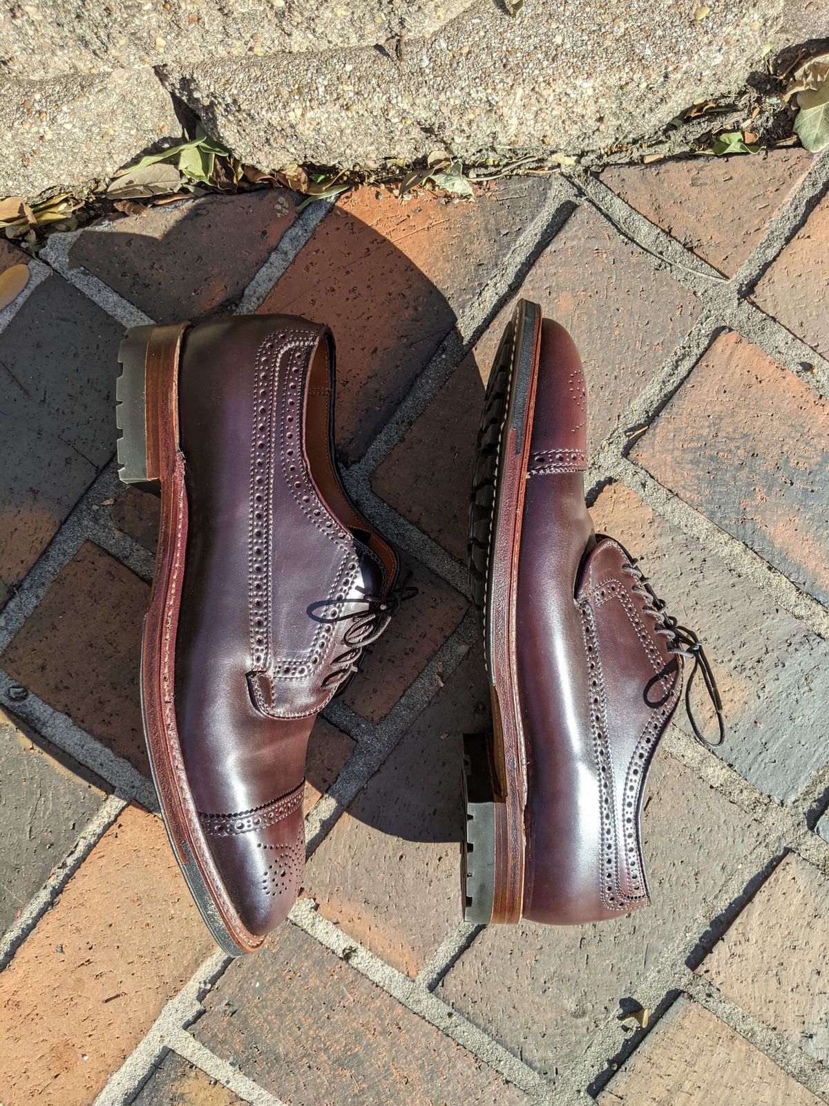Photo by patinathunderdome on November 1, 2021 of the Alden Atom Blucher in Horween Color 8 Shell Cordovan.