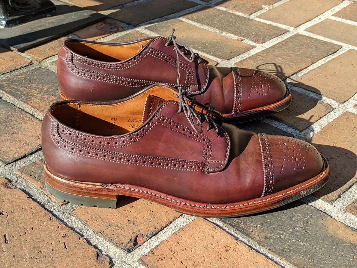 Photo by patinathunderdome on January 4, 2022 of the Alden Atom Blucher in Horween Color 8 Shell Cordovan.