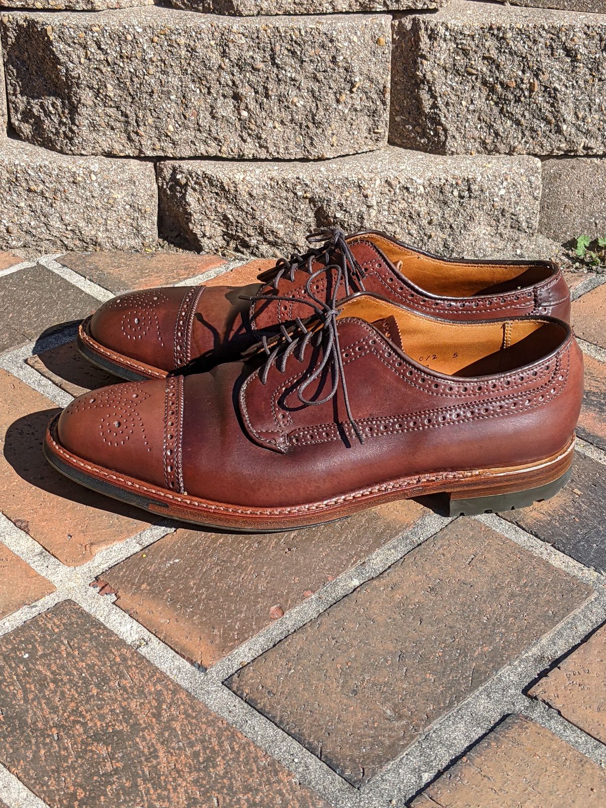 Photo by patinathunderdome on March 1, 2022 of the Alden Atom Blucher in Horween Color 8 Shell Cordovan.